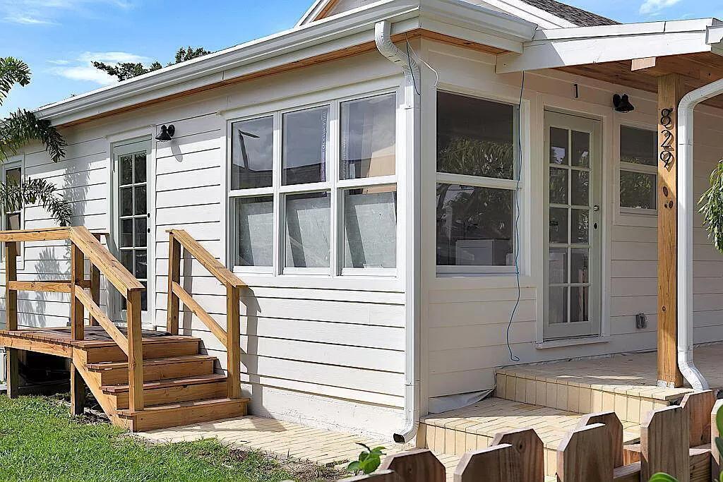 LAKE WORTH TOWN OF - Residential Lease
