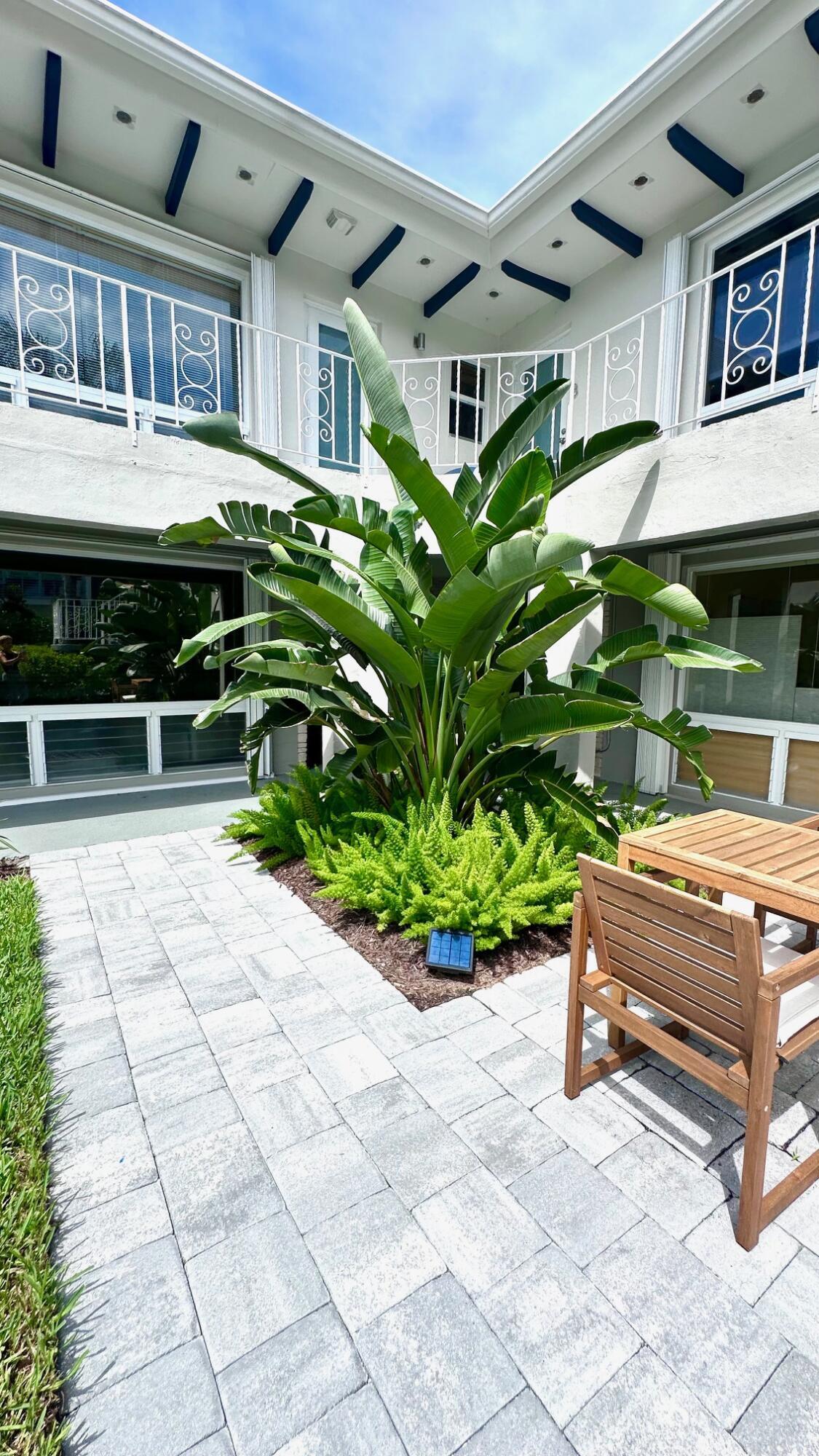 BALMORAL CONDO - Residential