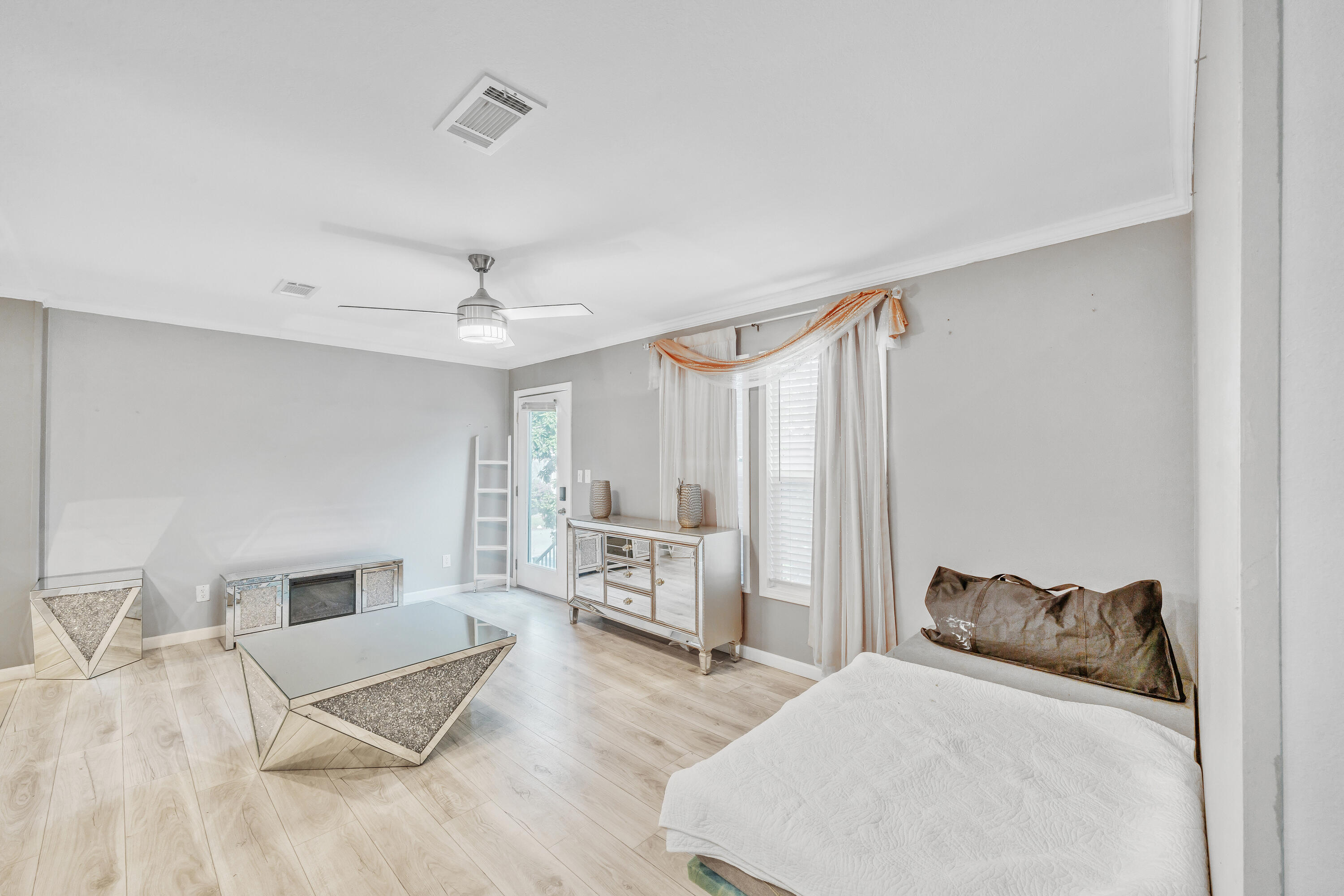 Lake Worth Village - Residential
