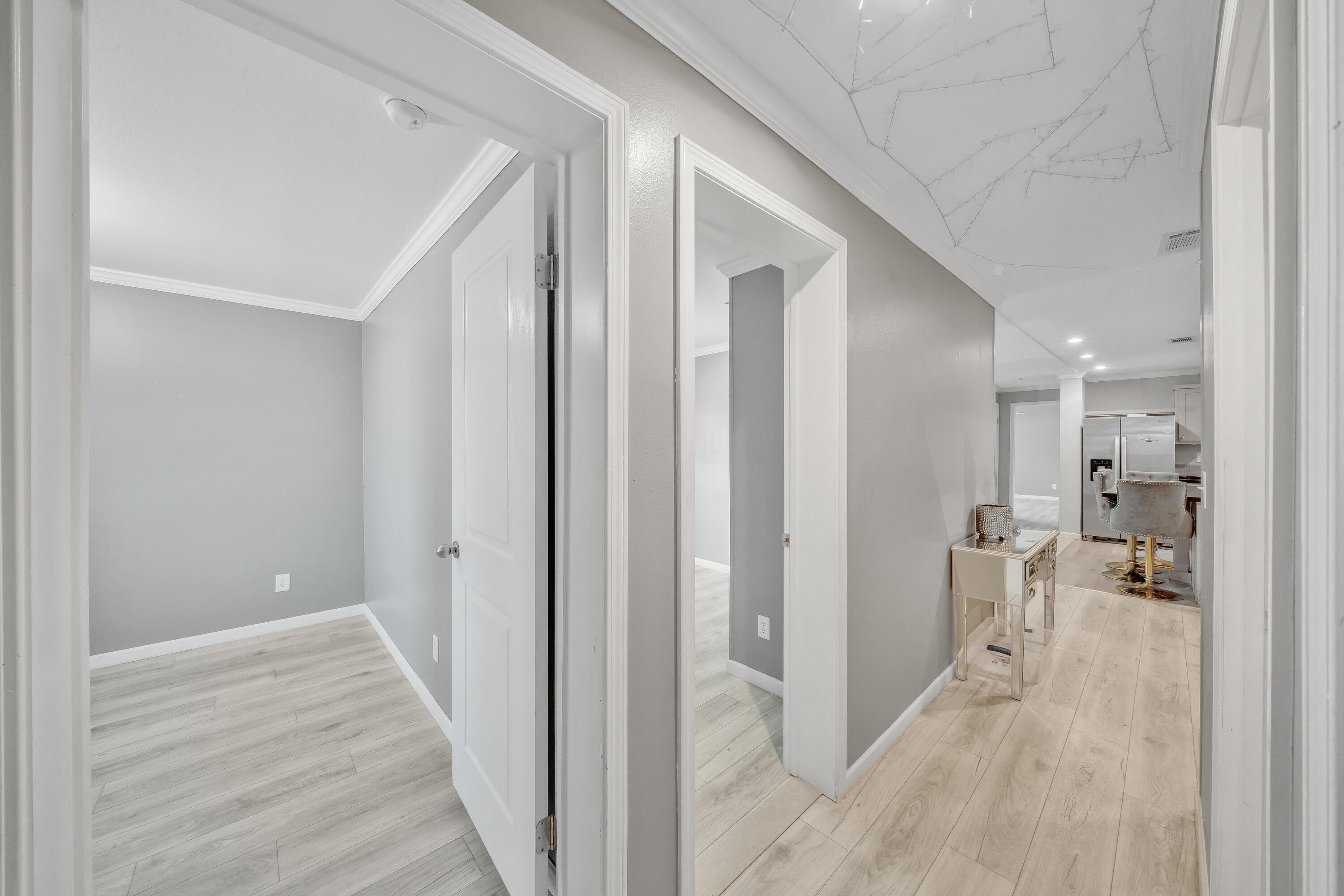 Lake Worth Village - Residential