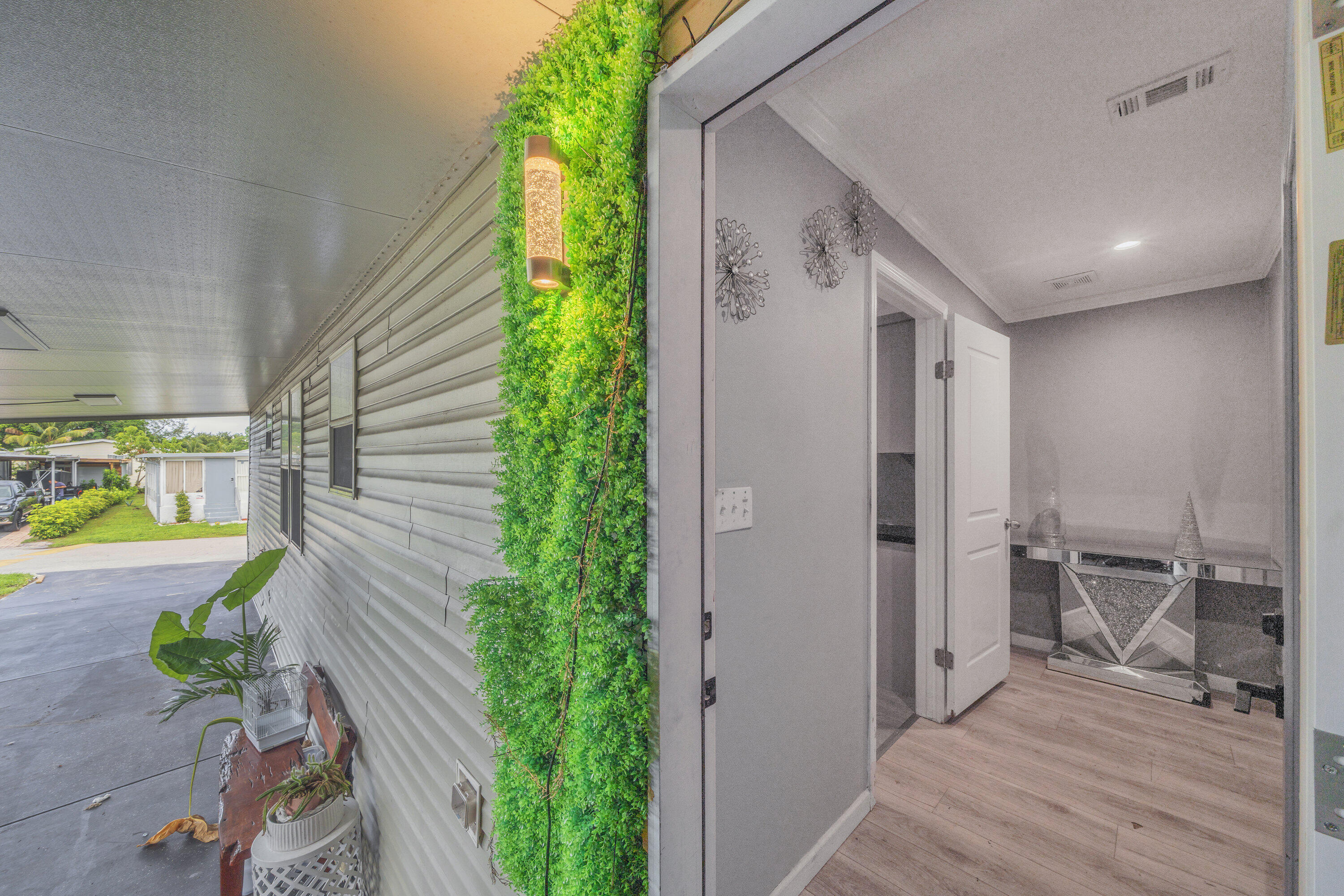 Lake Worth Village - Residential