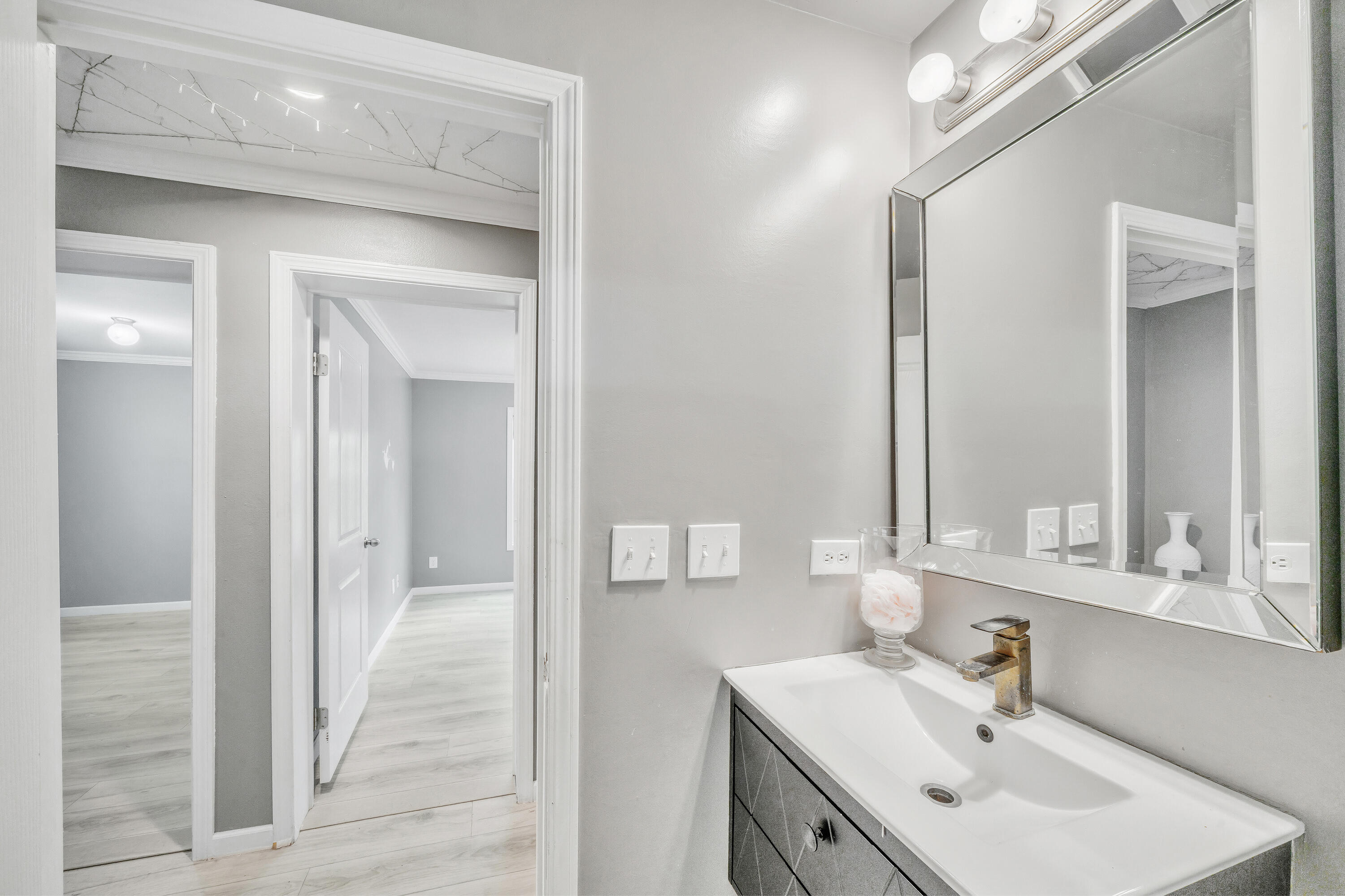Lake Worth Village - Residential