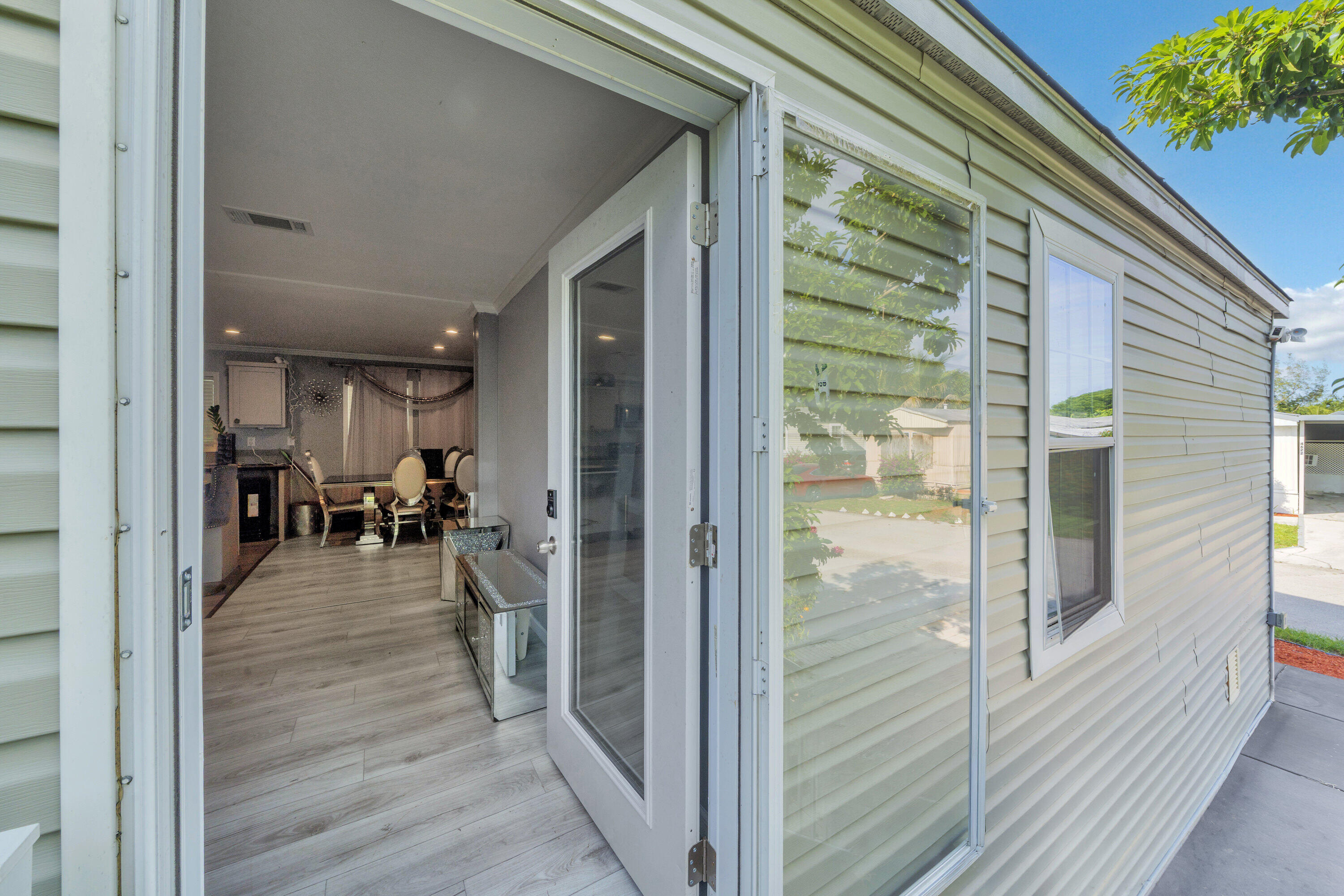 Lake Worth Village - Residential
