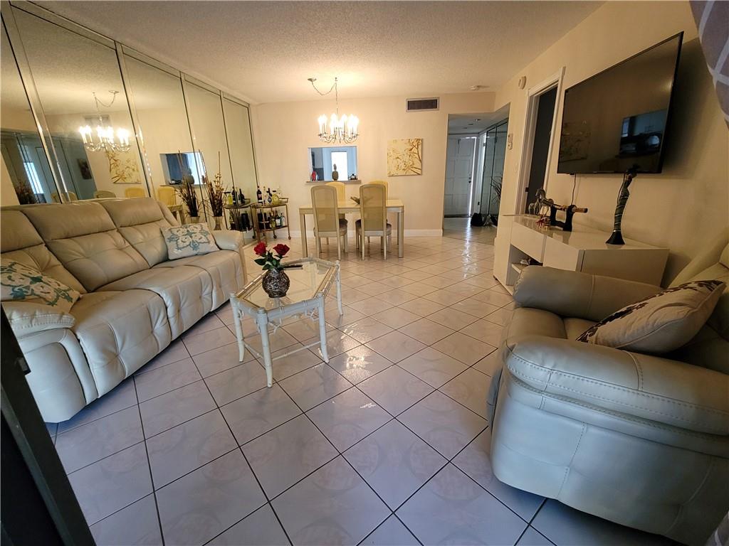 GORGEOUS CONDO VERY LARGE ONE BEDROOM AND ONE & HALF BATHROOM. TASTEFULLY FURNISHED. CIRAMIC FLOOR THROUGHOUT. THE GARNET CONDO IN AN ACTIVE ADULT COMMUNITY 55+ WITH HEATED SWIMMING POOL. FITNESS CENTER, LIBRARY, TENNIS COURTS, SHUFFLEBOARD, LARGE POOL DECK. BARBECUE GRILLS. LOW MAINTENANCE FEES. COME TO SEE IT