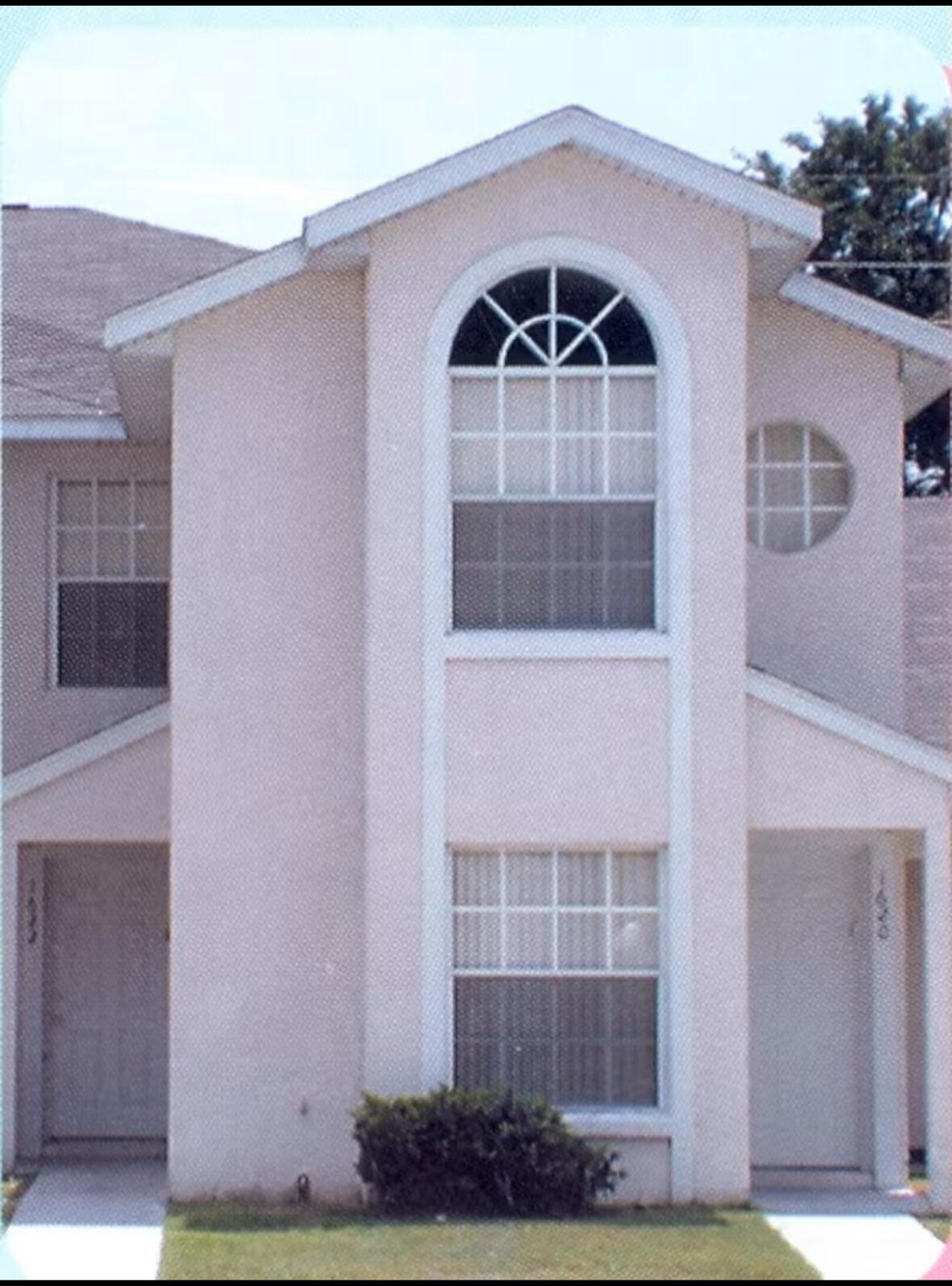 WINDSOR OAKS - Residential