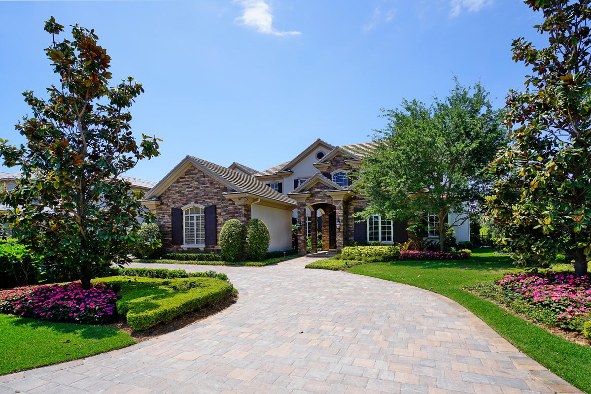 ROYAL PALM YACHT & COUNTRY CLUB - Residential