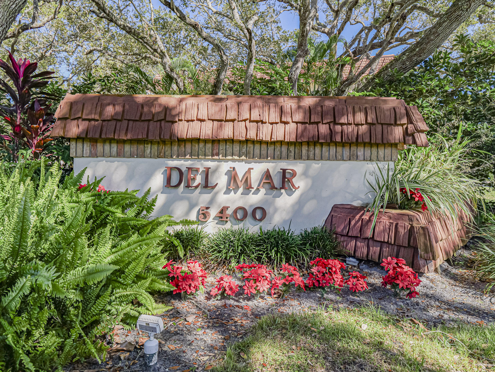 Vista Del Mar - Residential