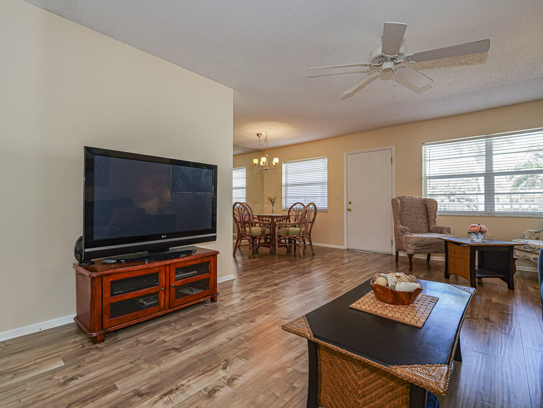 Vista Del Mar - Residential