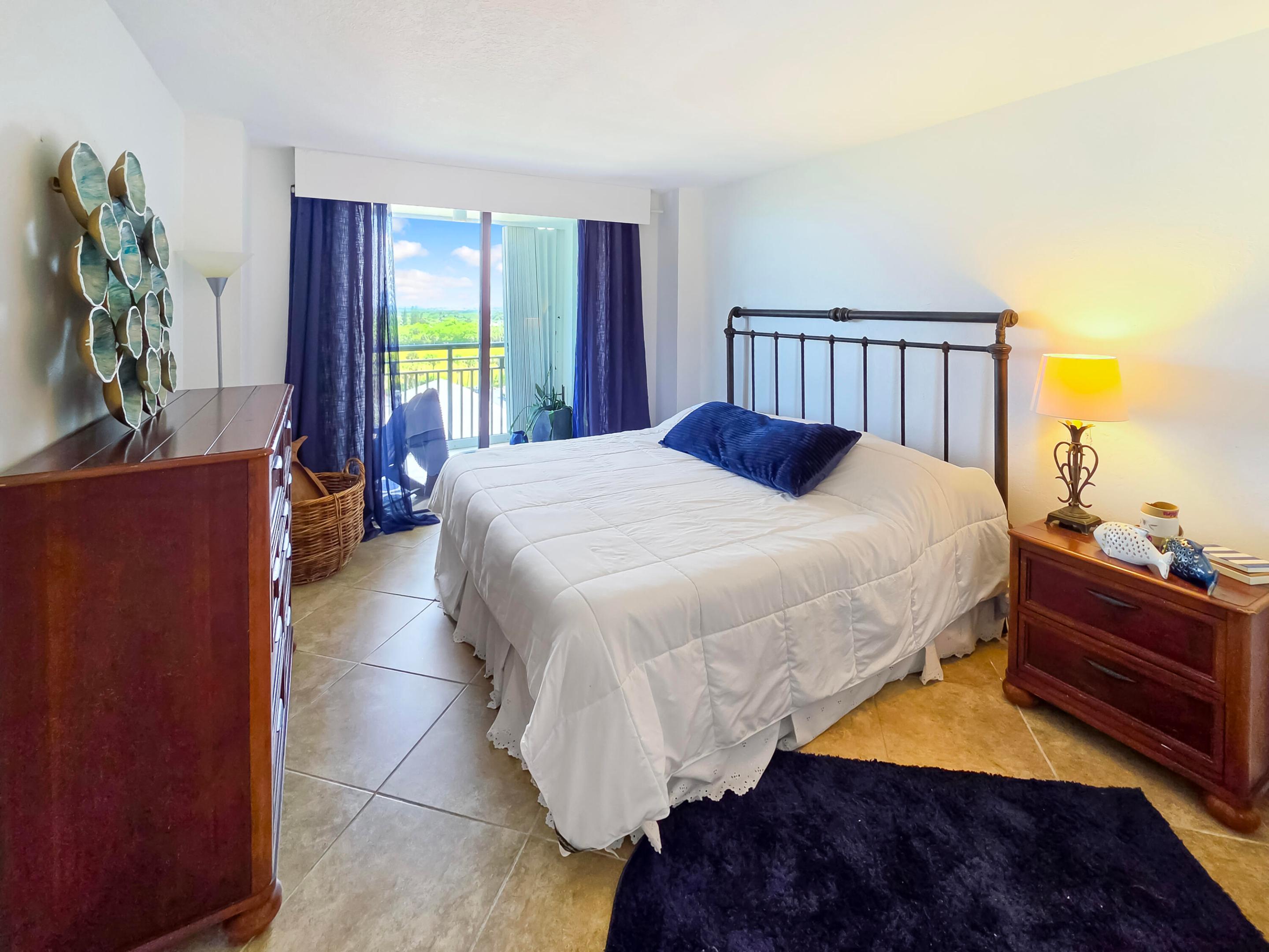 BARCLAY BEACH CLUB PHASE 1, A CONDOMINIUM - Residential Lease