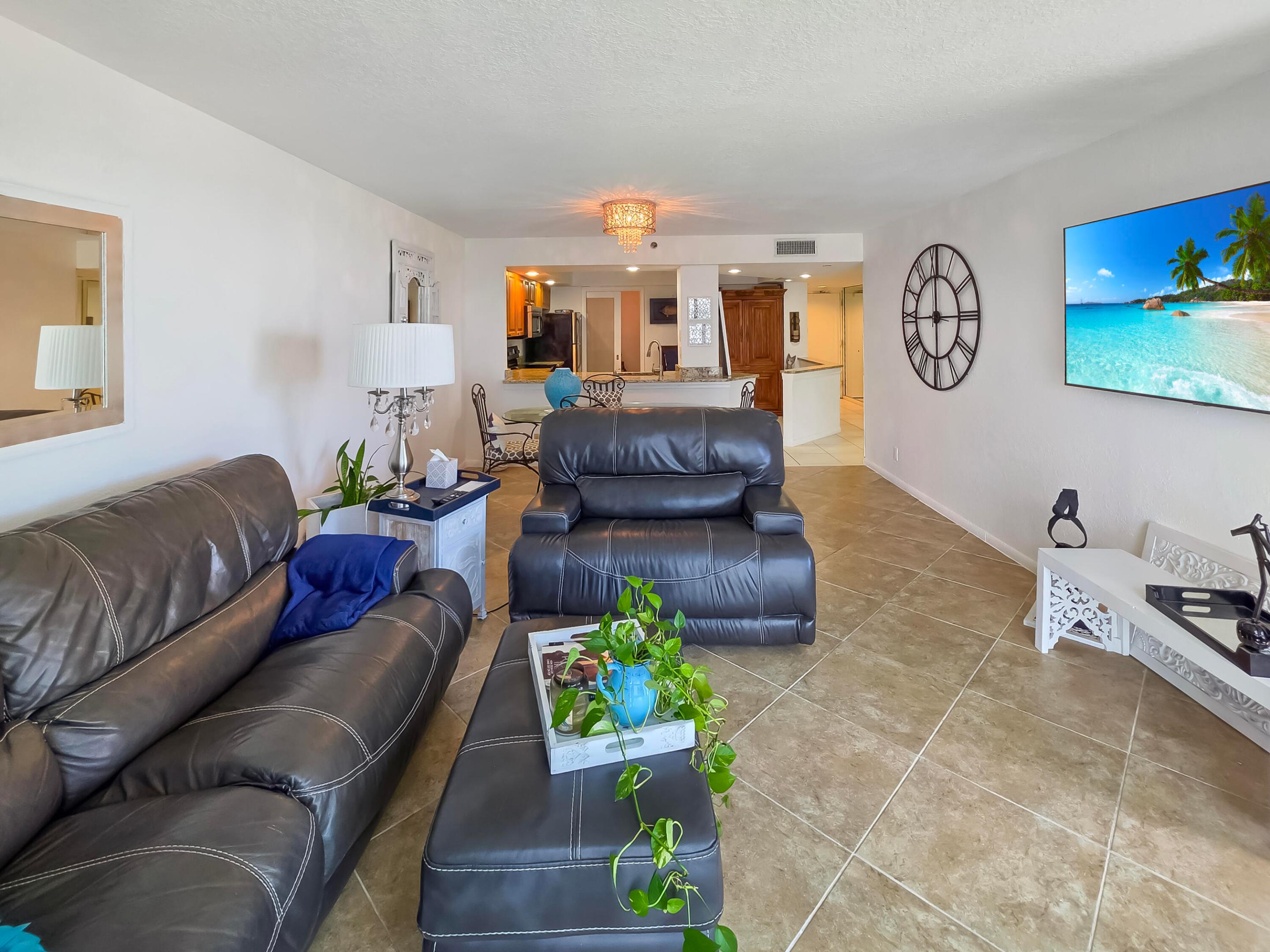 BARCLAY BEACH CLUB PHASE 1, A CONDOMINIUM - Residential Lease