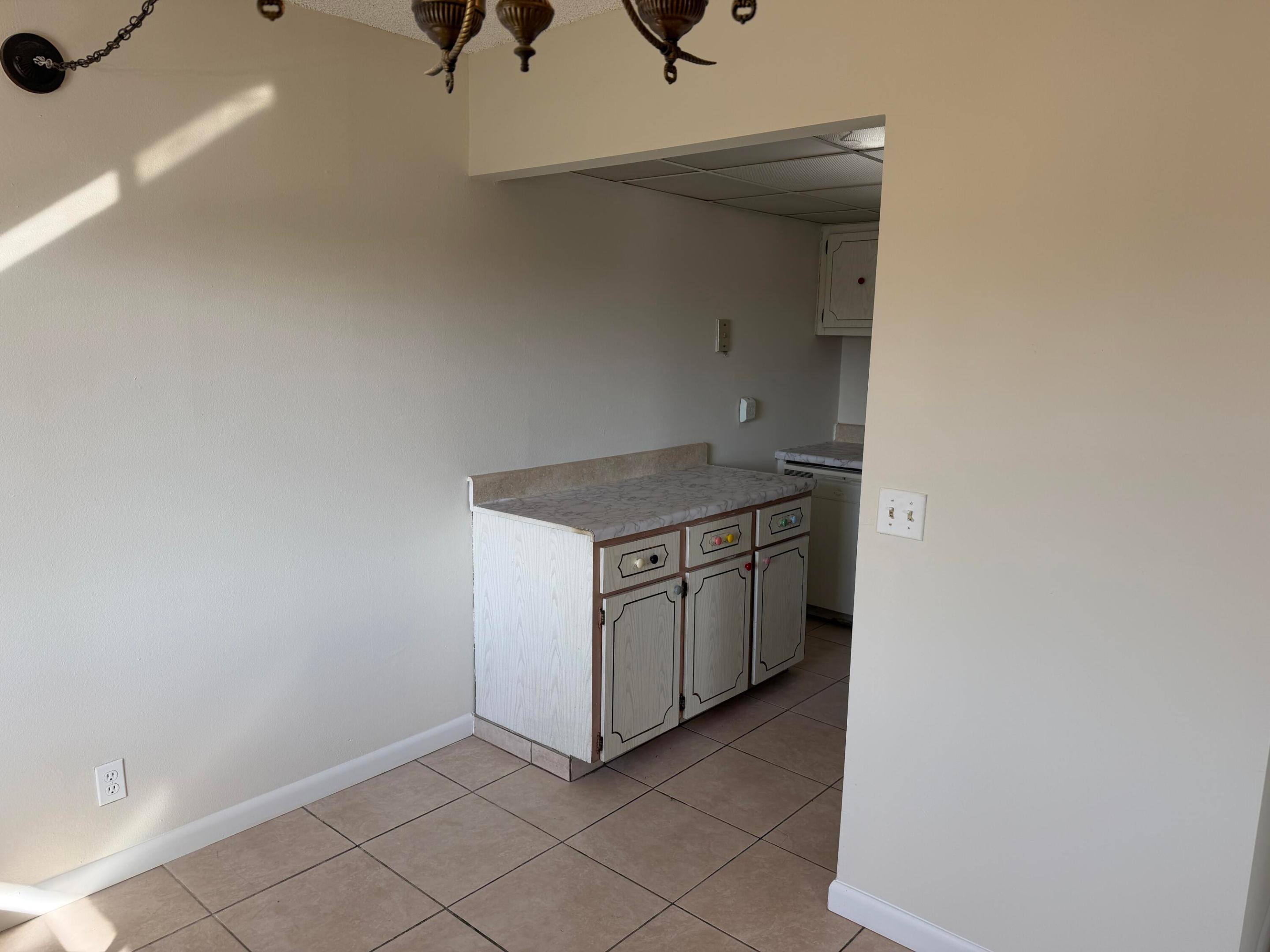 VILLAGE GREEN - Residential Lease