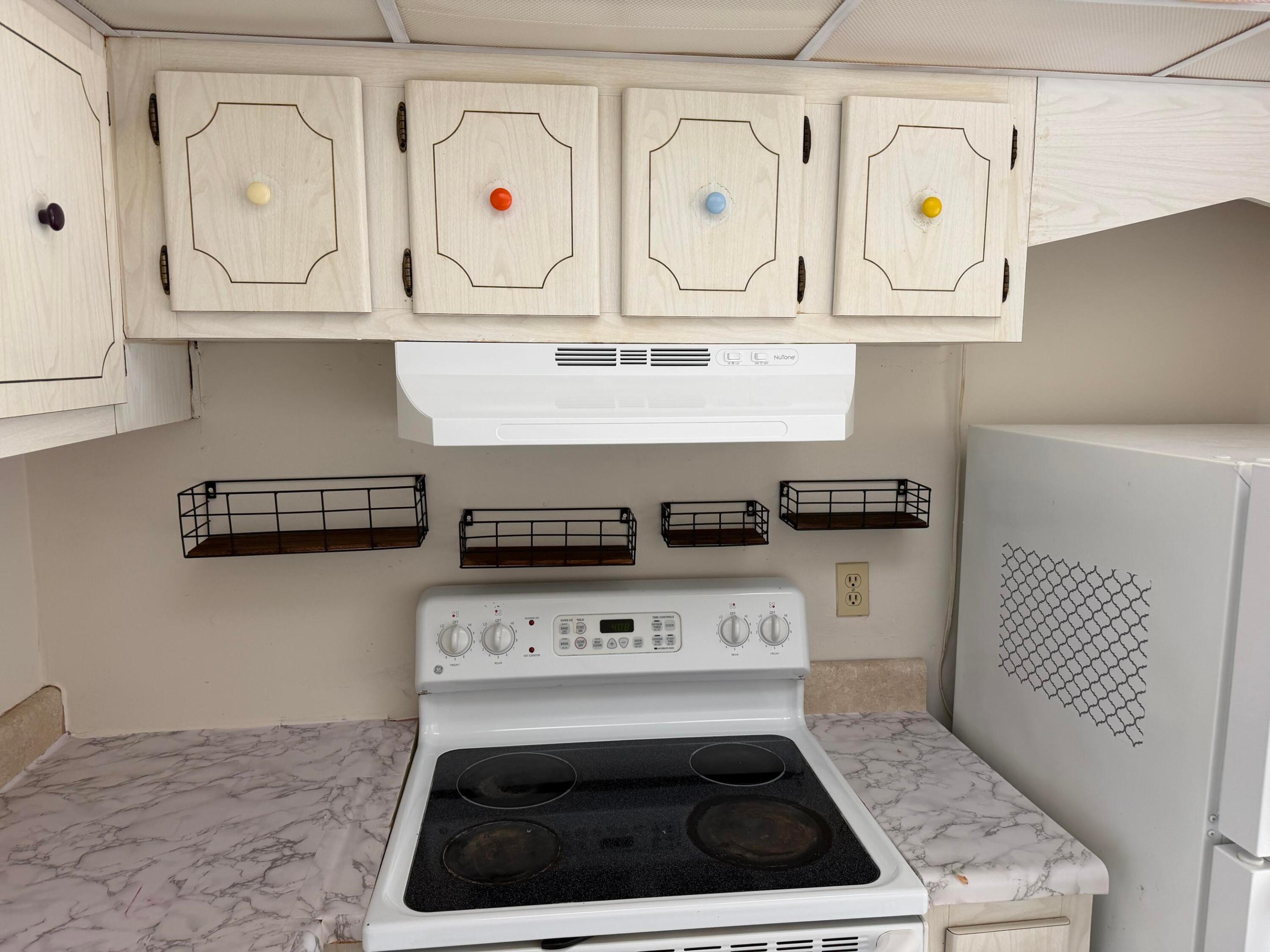VILLAGE GREEN - Residential Lease