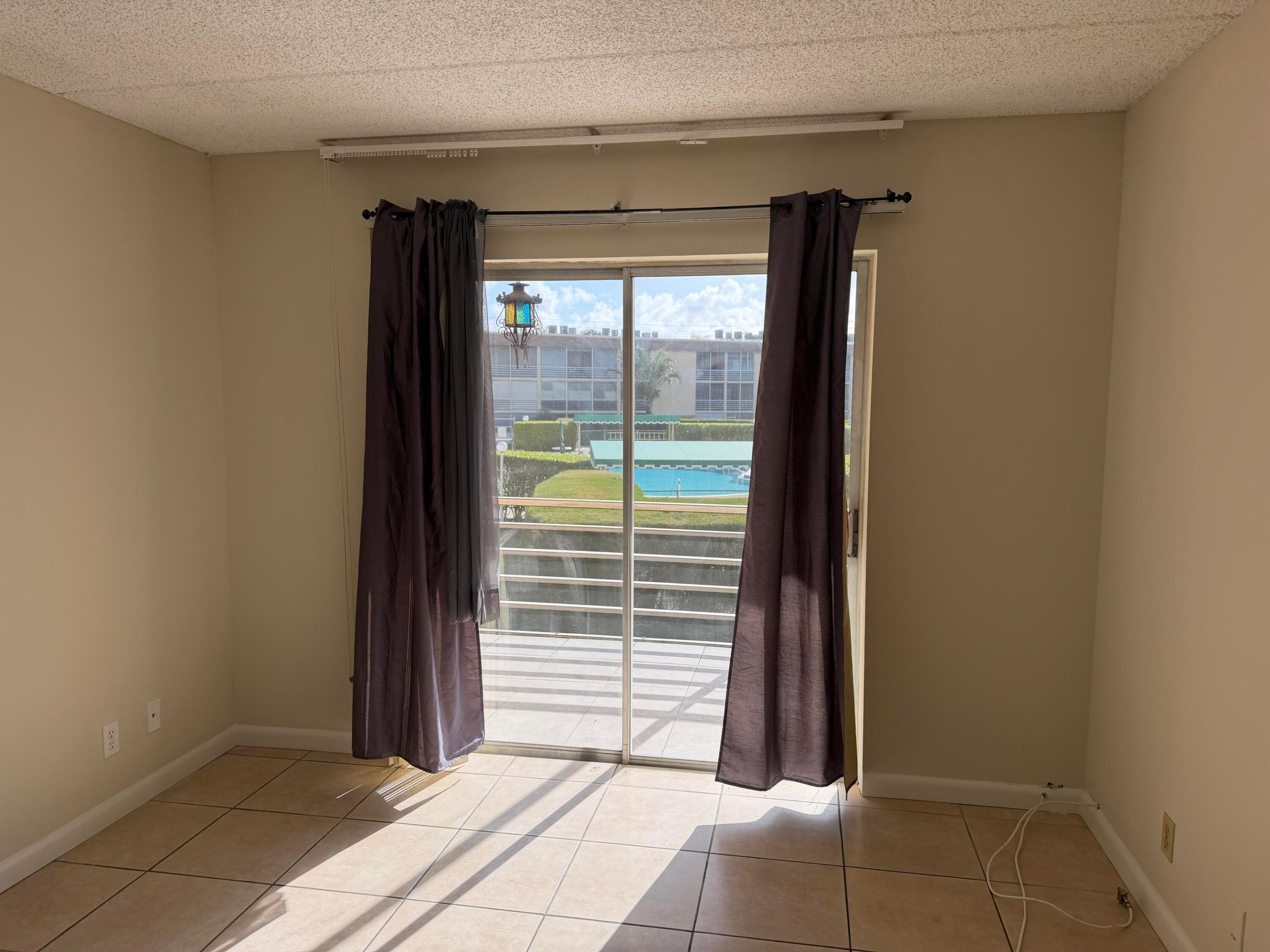 VILLAGE GREEN - Residential Lease