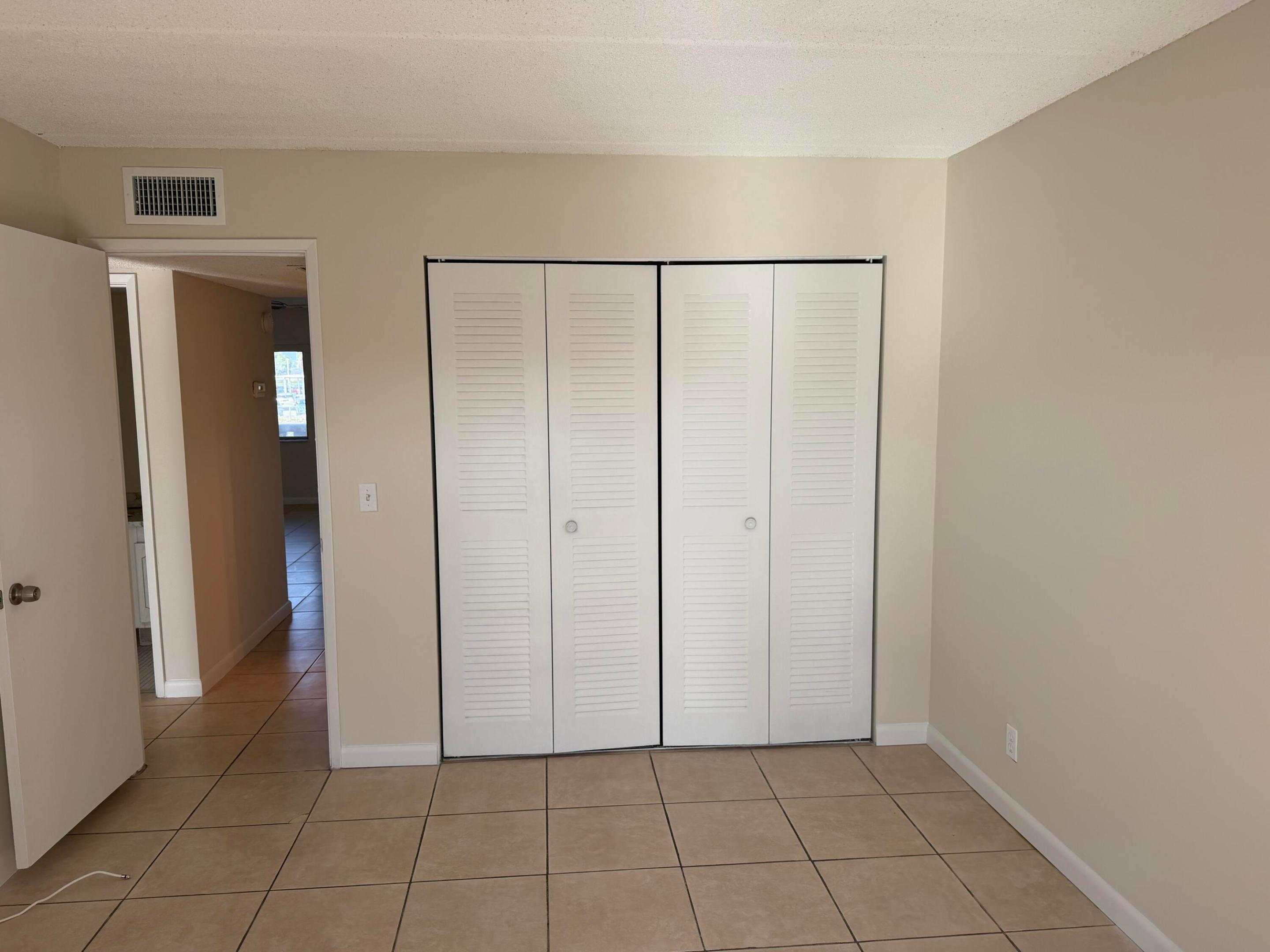 VILLAGE GREEN - Residential Lease