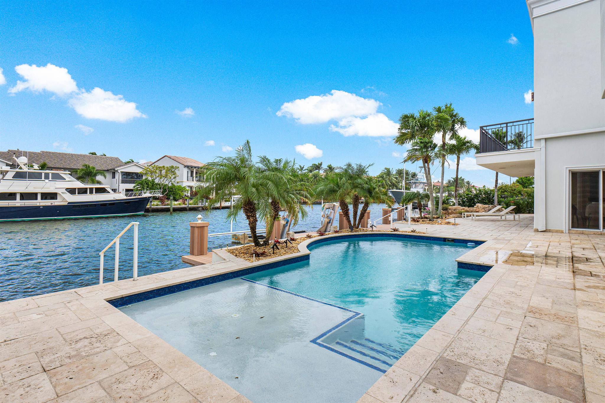 VENETIAN ISLES 1ST SEC - Residential