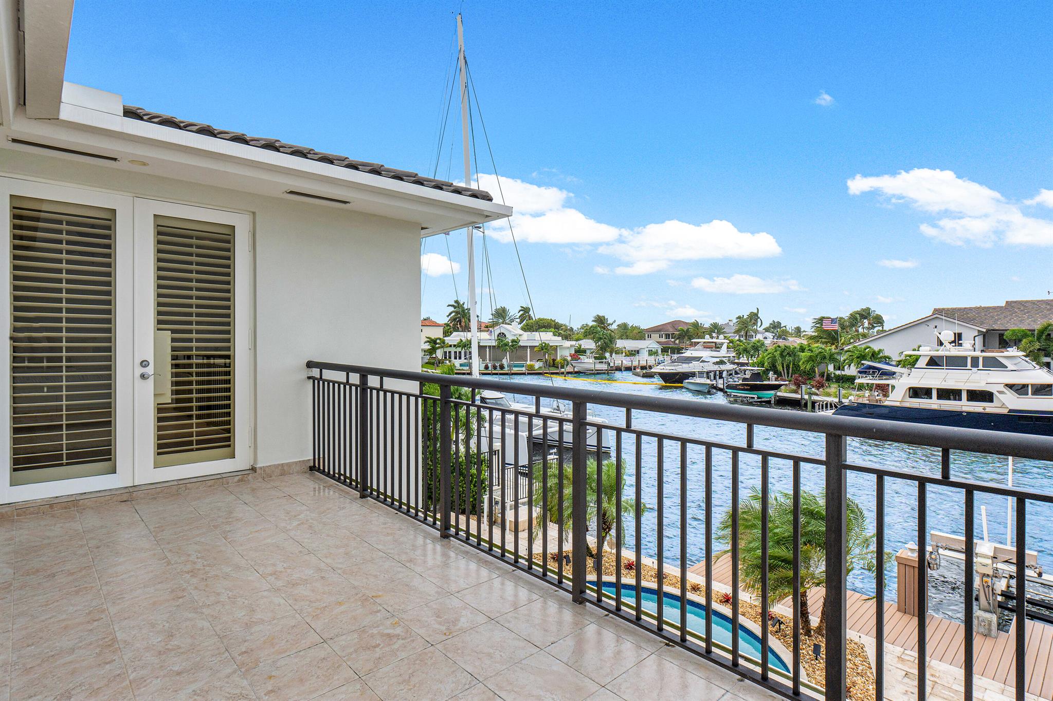 VENETIAN ISLES 1ST SEC - Residential