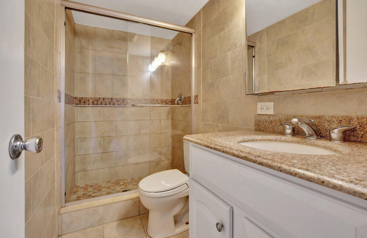 KINGS PARK GARDEN APTS CONDO - Residential