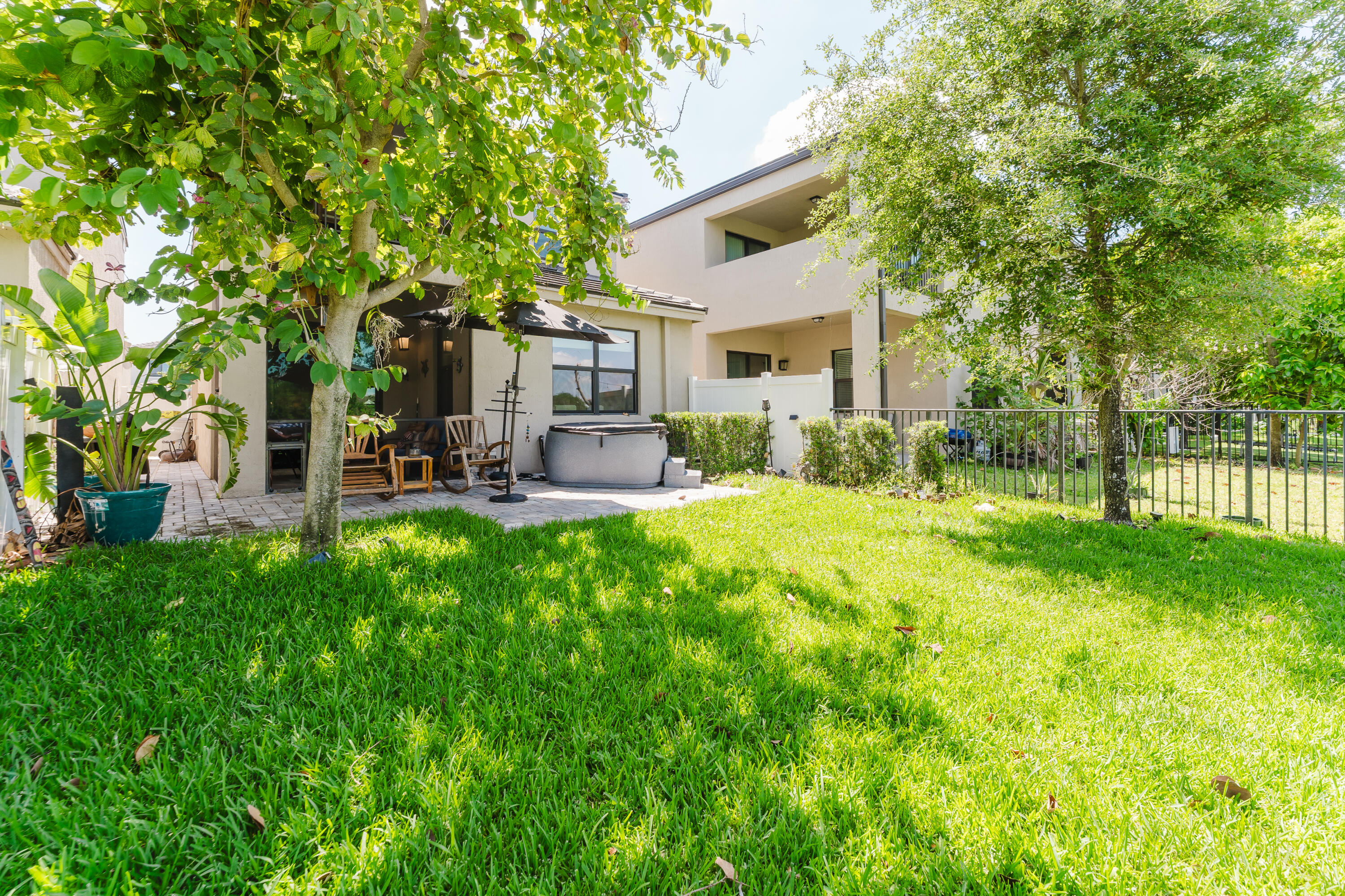 RESIDENCES AT PALM AIRE - Residential
