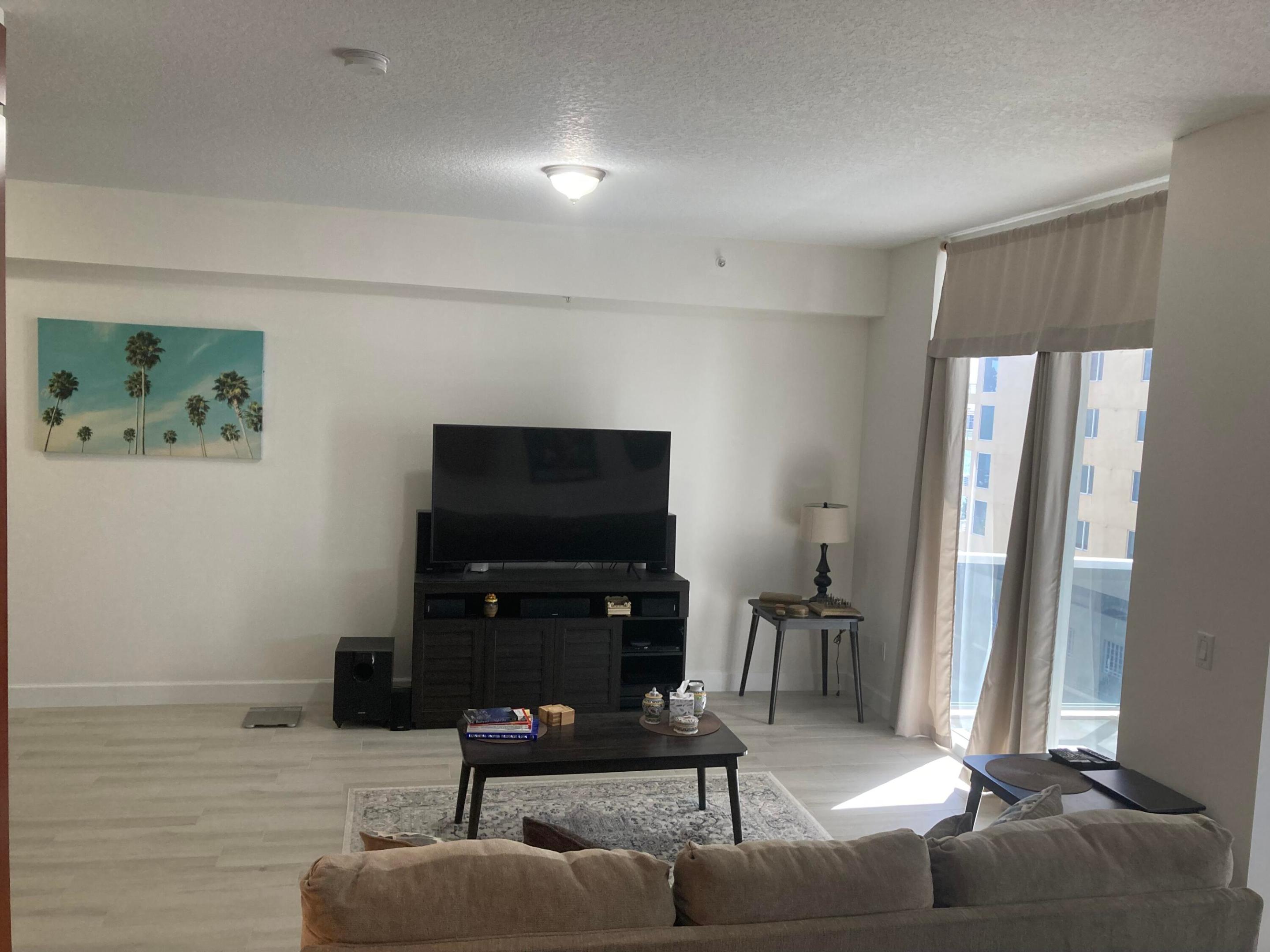 VILLA LOFTS CONDO - Residential Lease