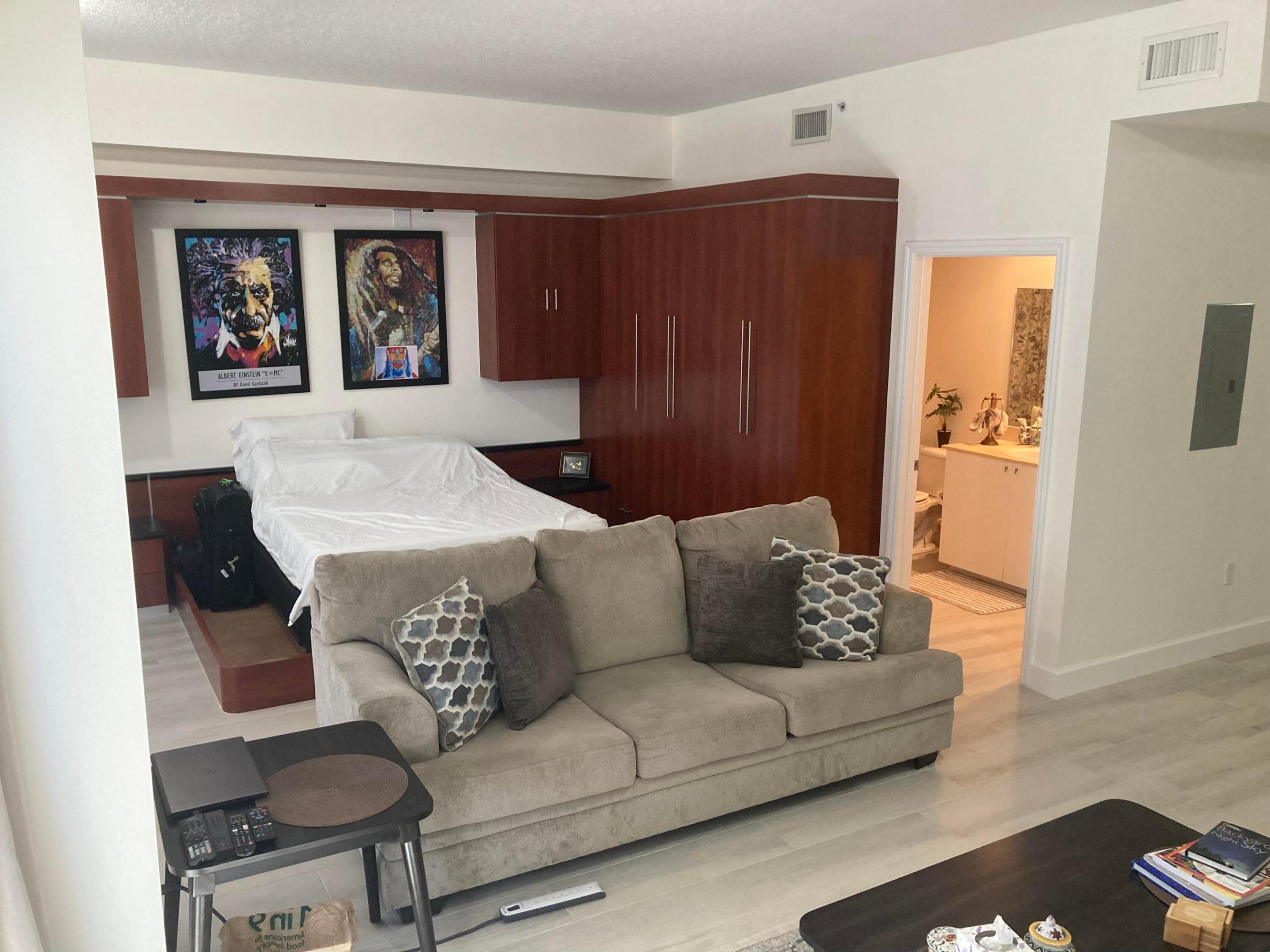 VILLA LOFTS CONDO - Residential Lease