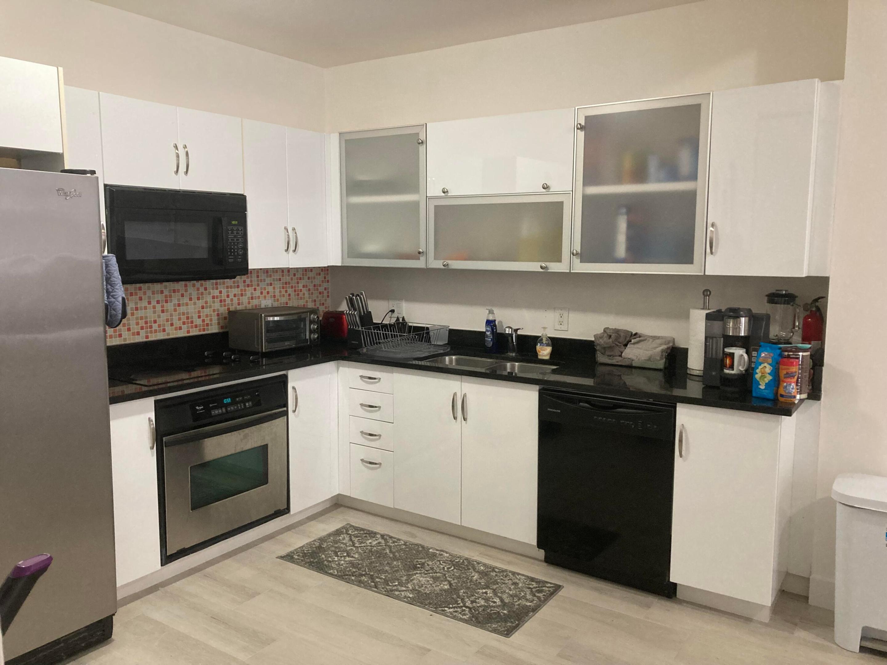 VILLA LOFTS CONDO - Residential Lease