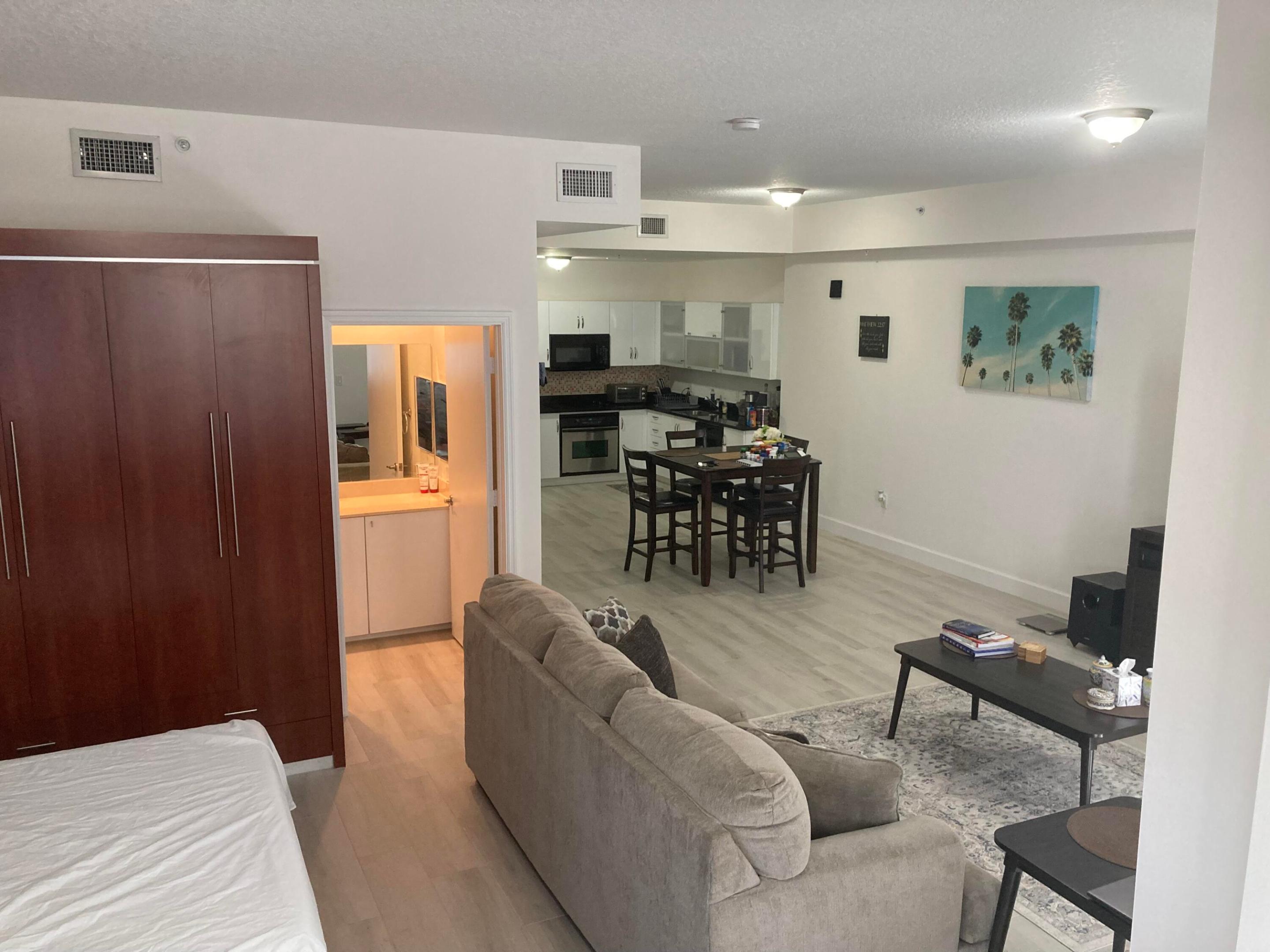 VILLA LOFTS CONDO - Residential Lease