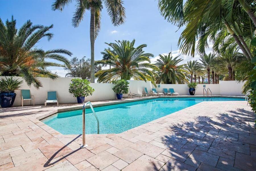 VILLA LOFTS CONDO - Residential Lease