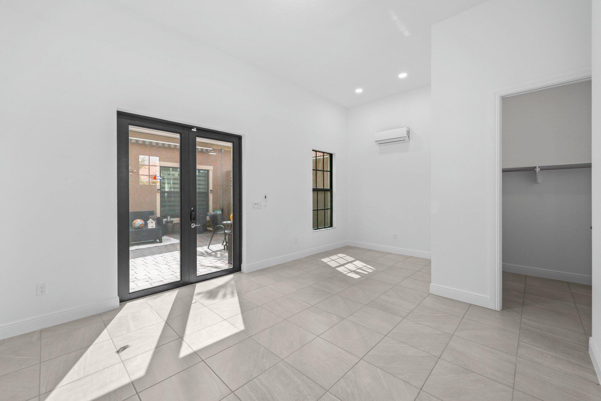 PARKLAND ROYALE - Residential