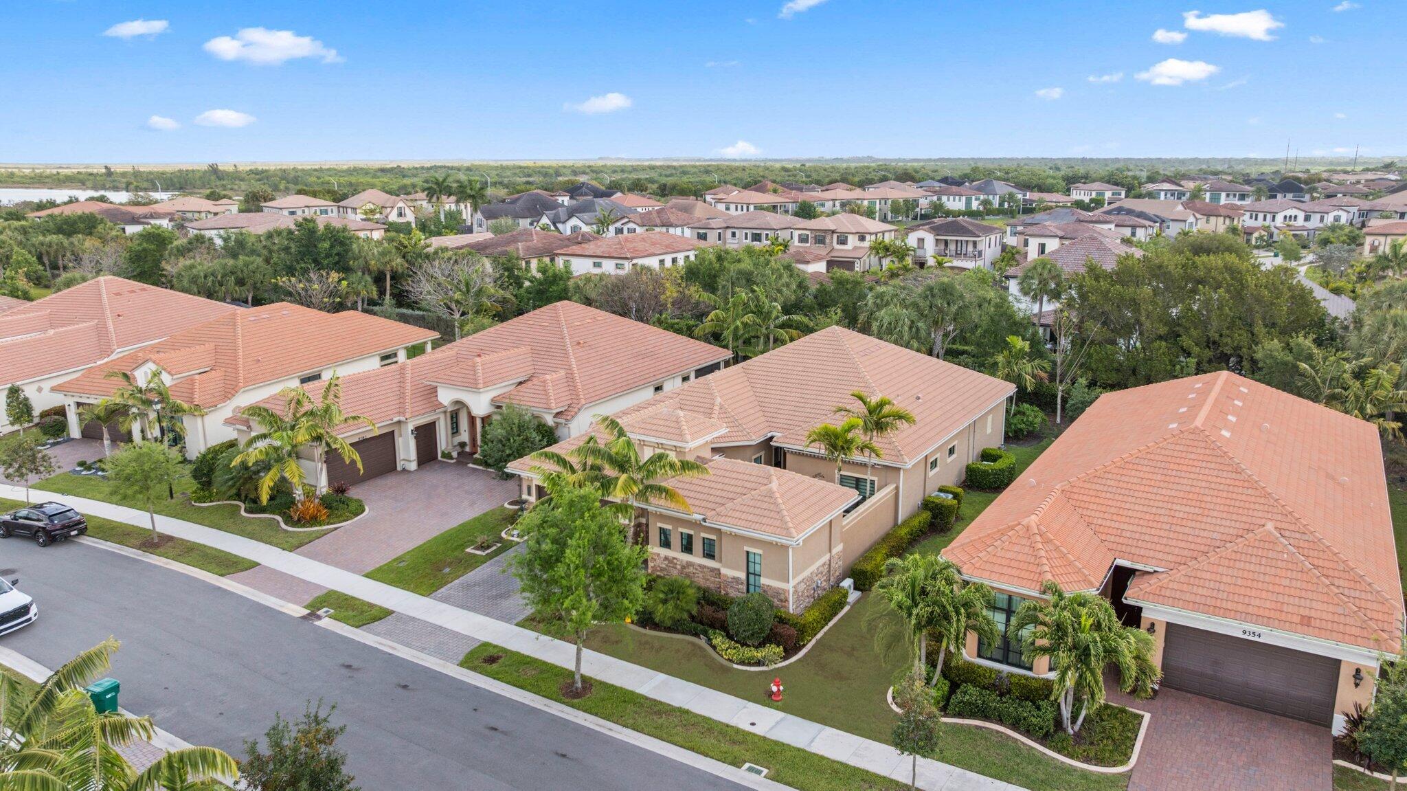 PARKLAND ROYALE - Residential