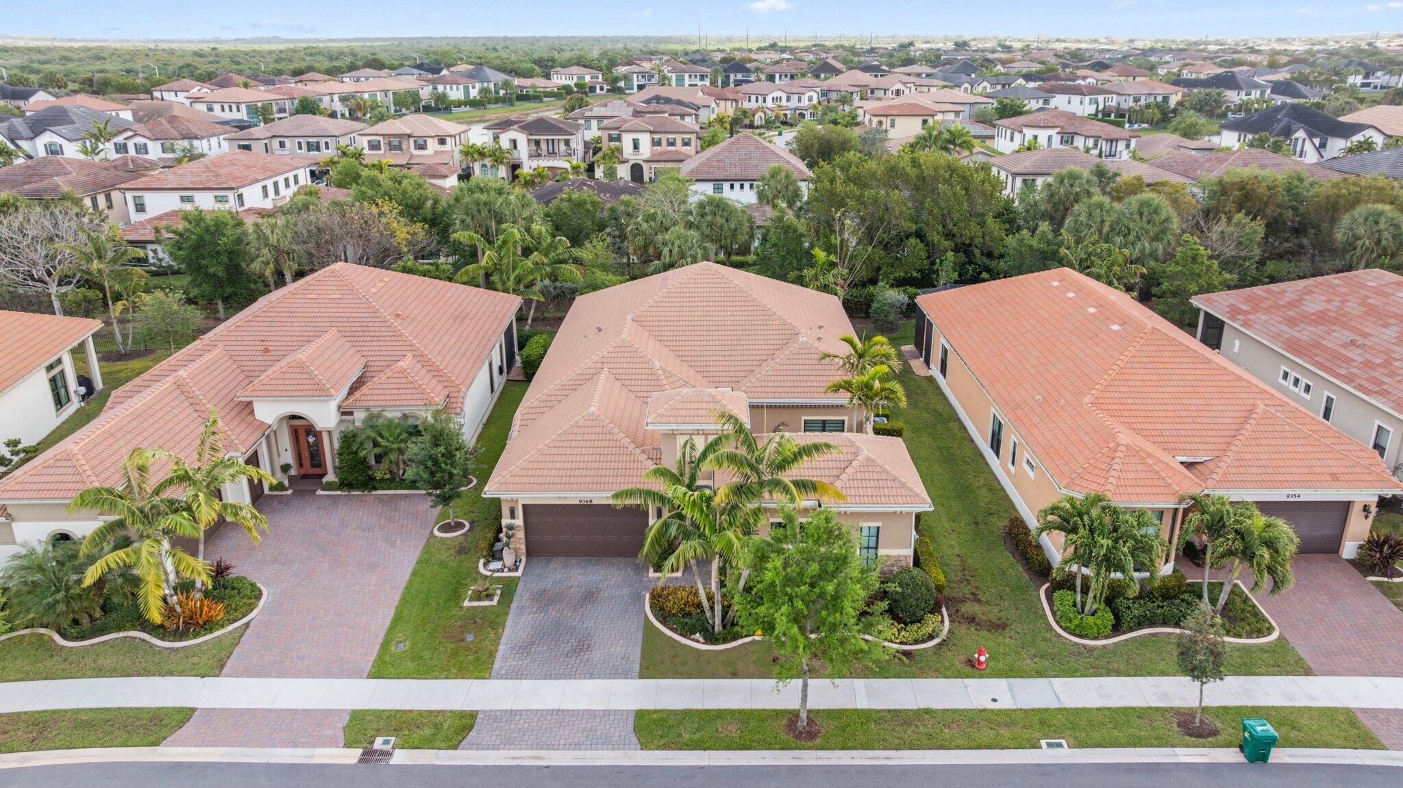 PARKLAND ROYALE - Residential