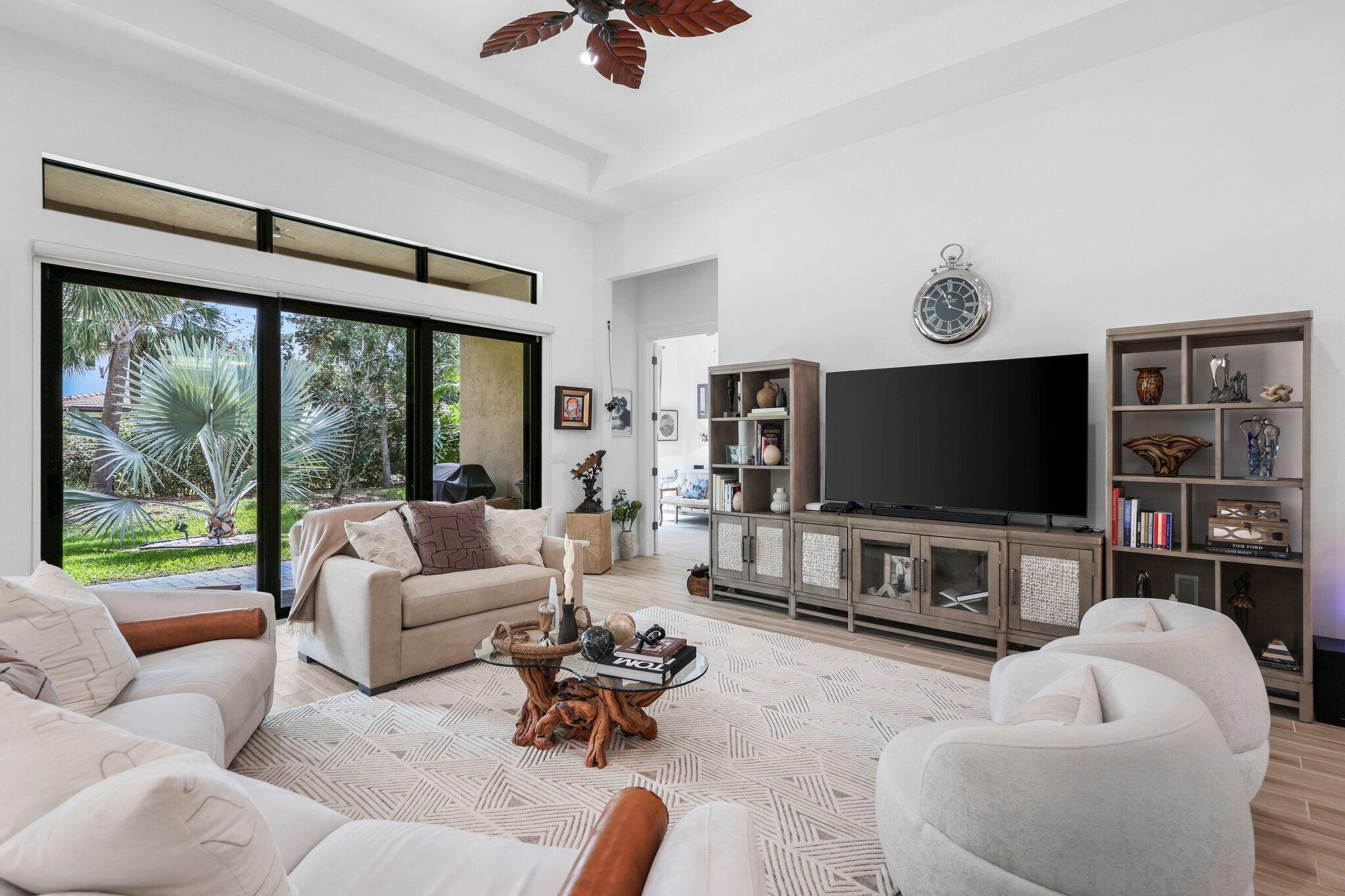 PARKLAND ROYALE - Residential