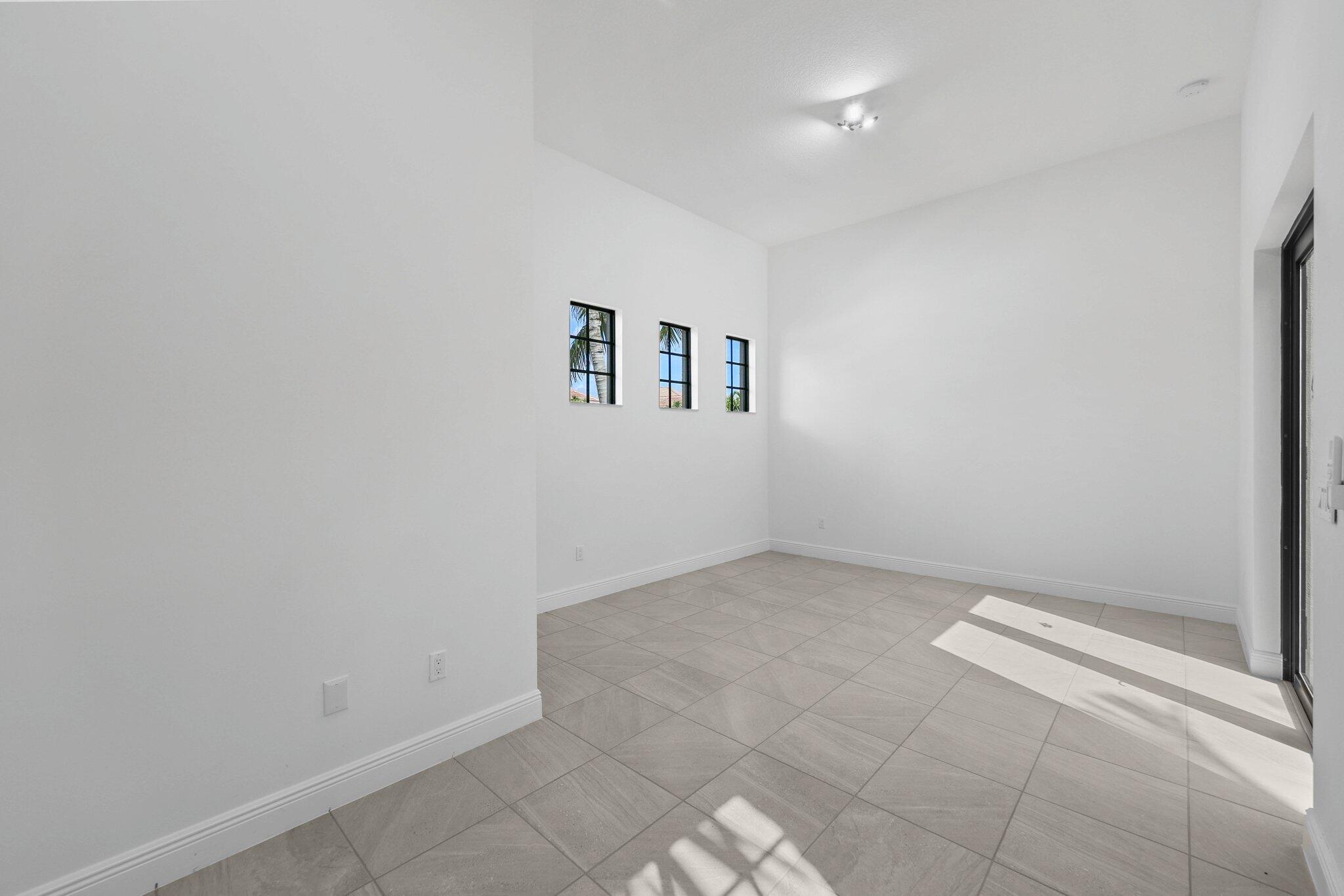 PARKLAND ROYALE - Residential
