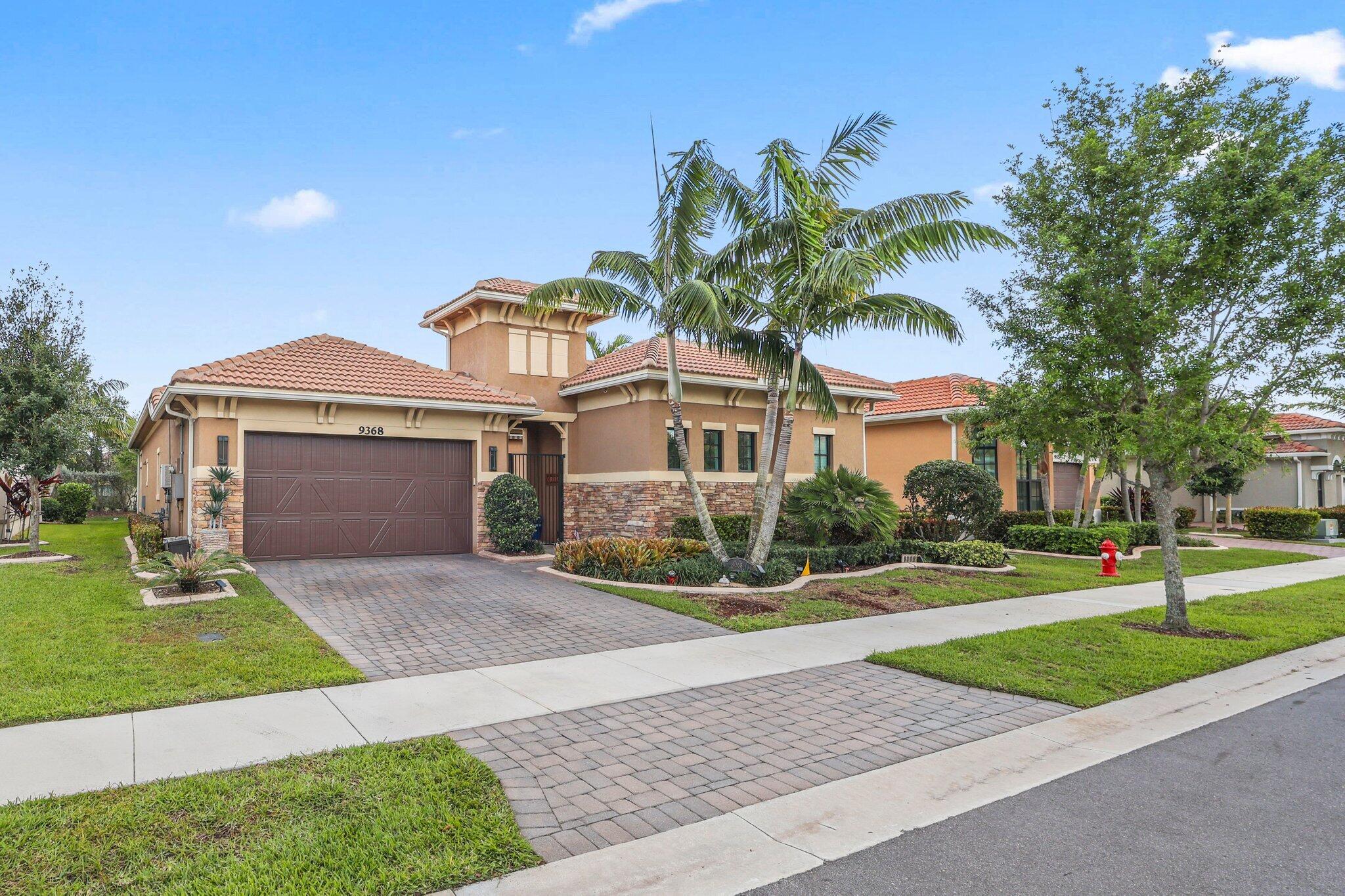 PARKLAND ROYALE - Residential