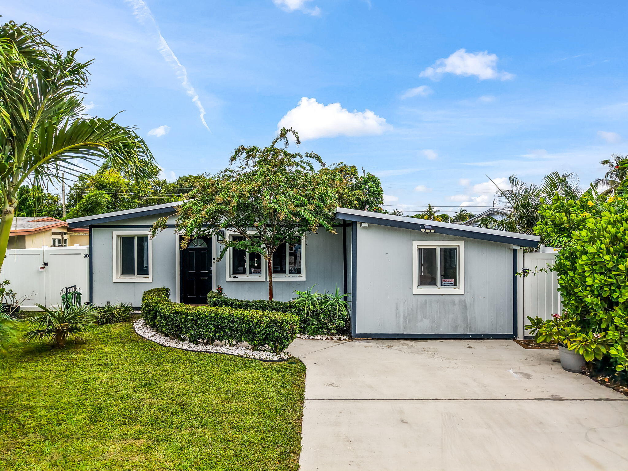 DELRAY MNR - Residential