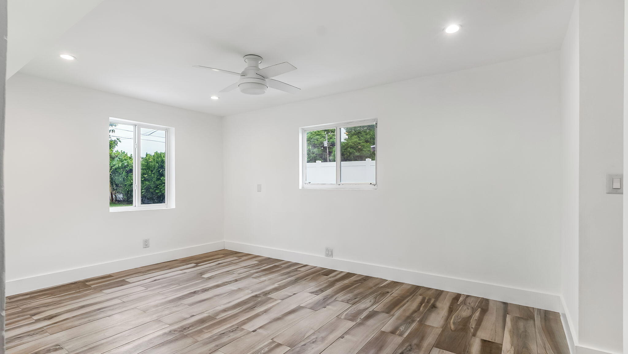 DELRAY MNR - Residential