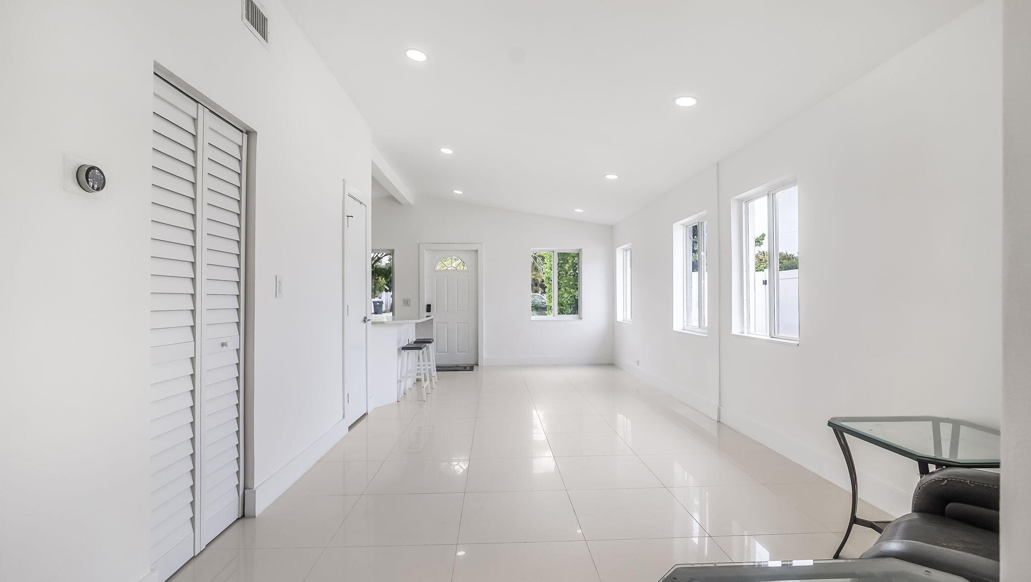 DELRAY MNR - Residential