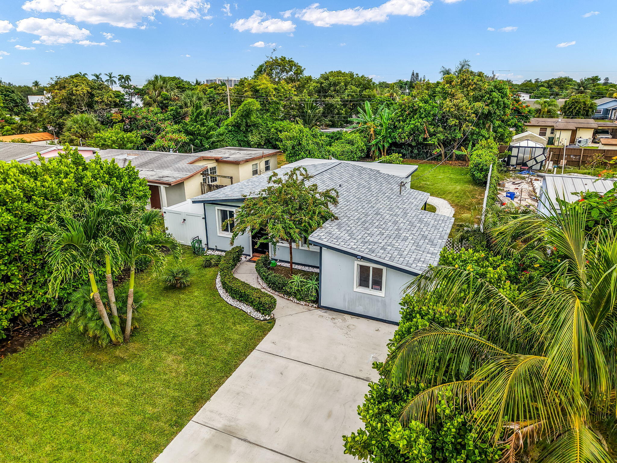 DELRAY MNR - Residential