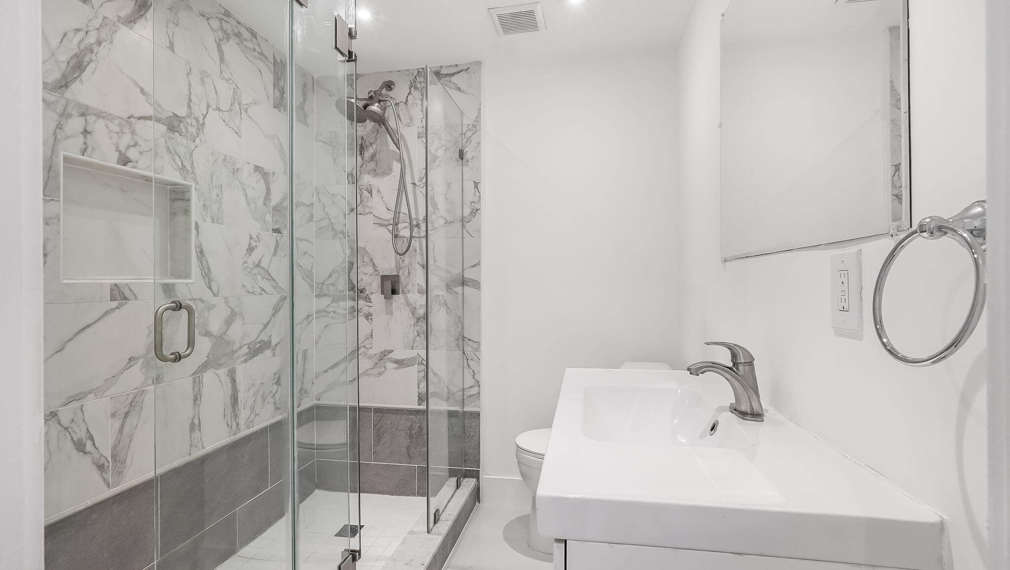 DELRAY MNR - Residential
