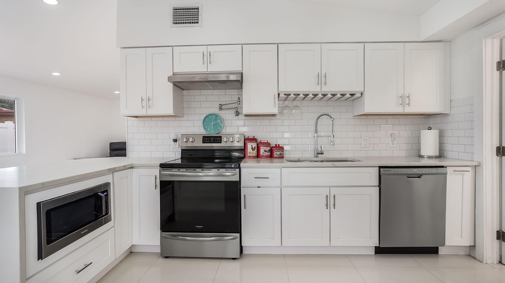 DELRAY MNR - Residential