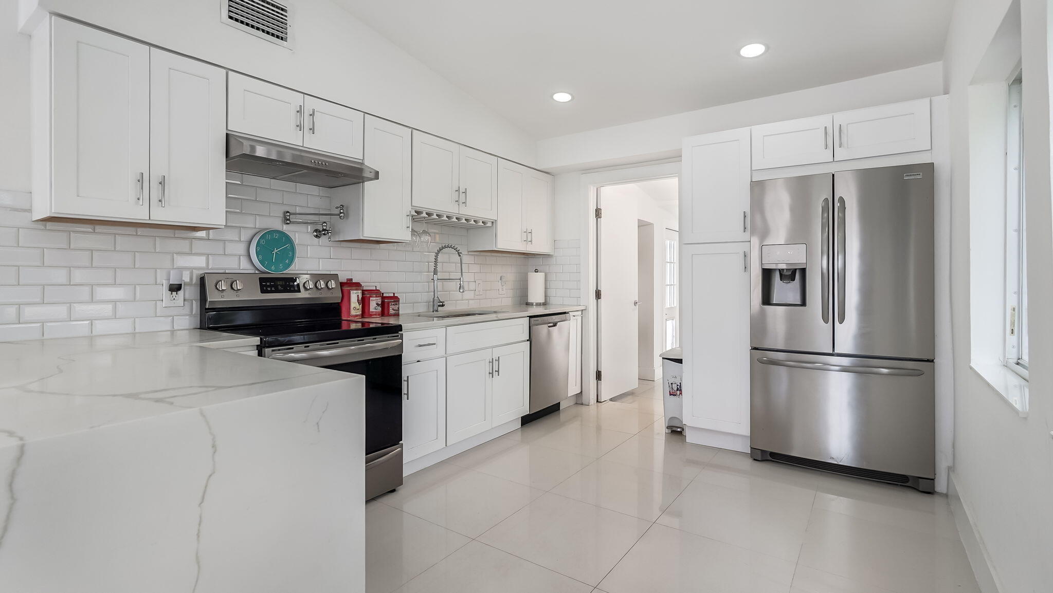DELRAY MNR - Residential