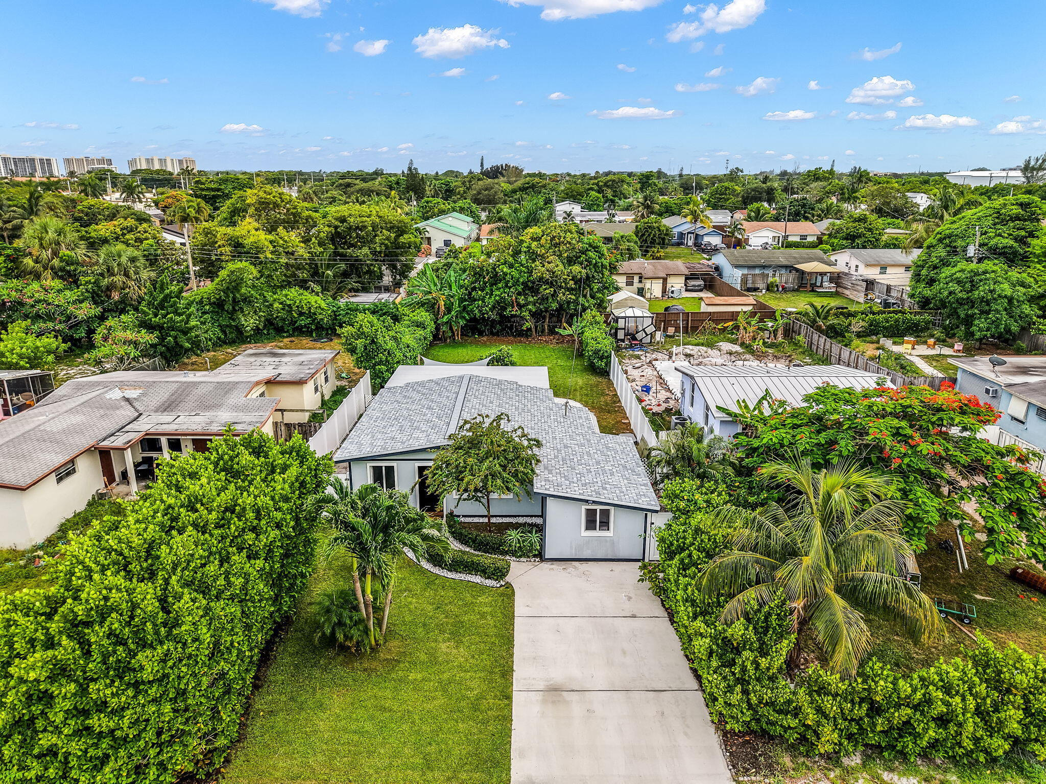 DELRAY MNR - Residential