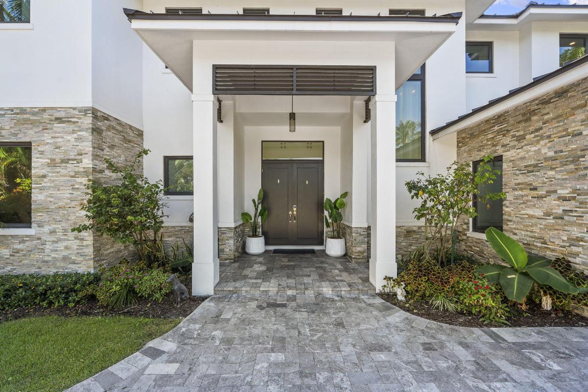 SUN & SURF CLUB COMM - Residential