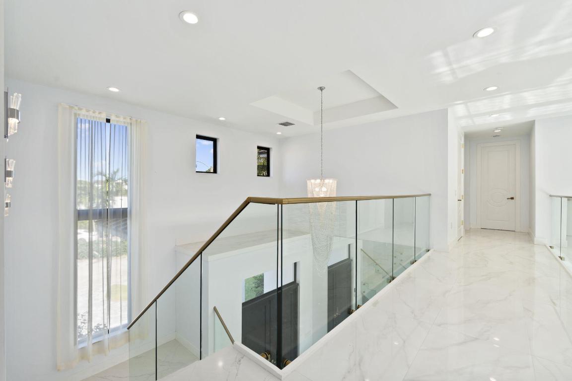 SUN & SURF CLUB COMM - Residential