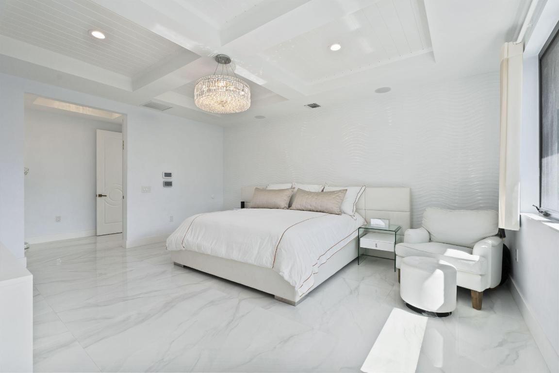 SUN & SURF CLUB COMM - Residential