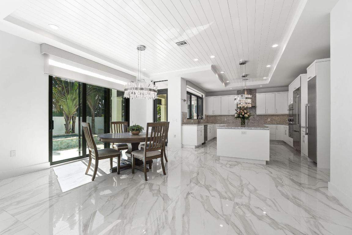 SUN & SURF CLUB COMM - Residential