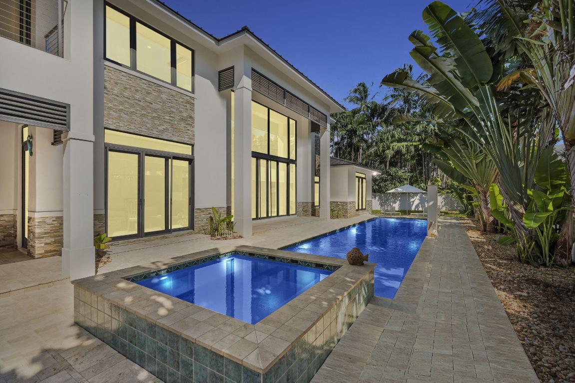 SUN & SURF CLUB COMM - Residential