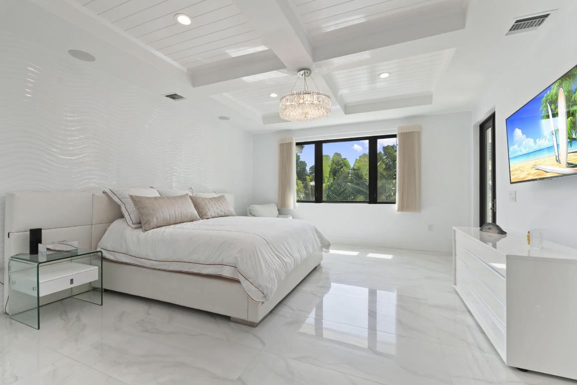 SUN & SURF CLUB COMM - Residential
