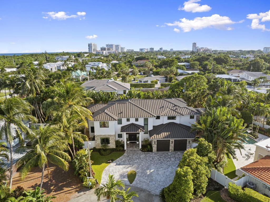 SUN & SURF CLUB COMM - Residential