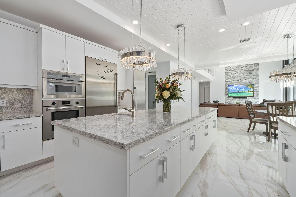 SUN & SURF CLUB COMM - Residential
