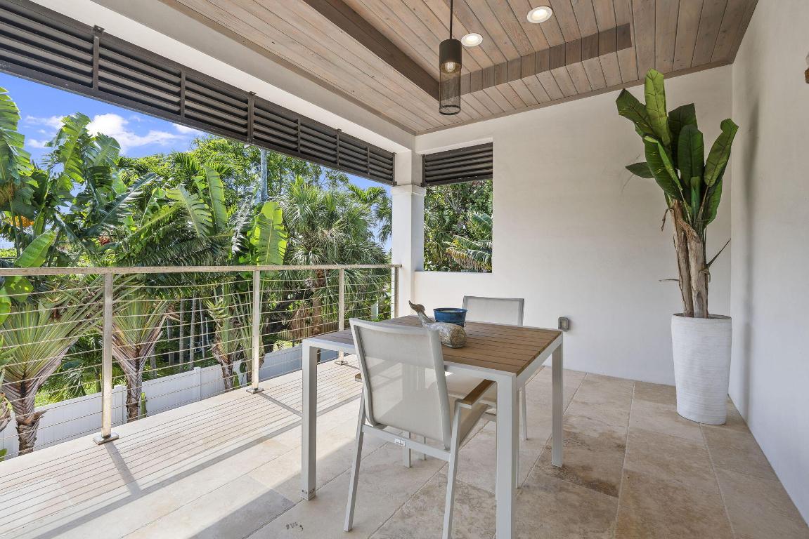 SUN & SURF CLUB COMM - Residential